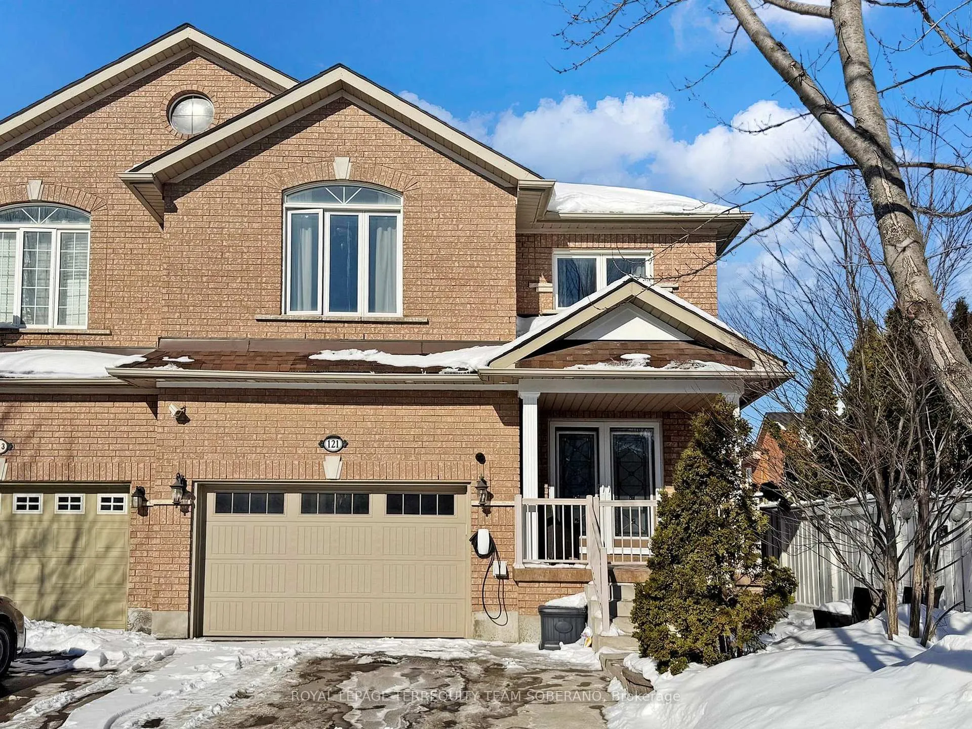 Photo 2 of 121 Adventure Crescent, Vaughan, Vellore Village — HOMEH