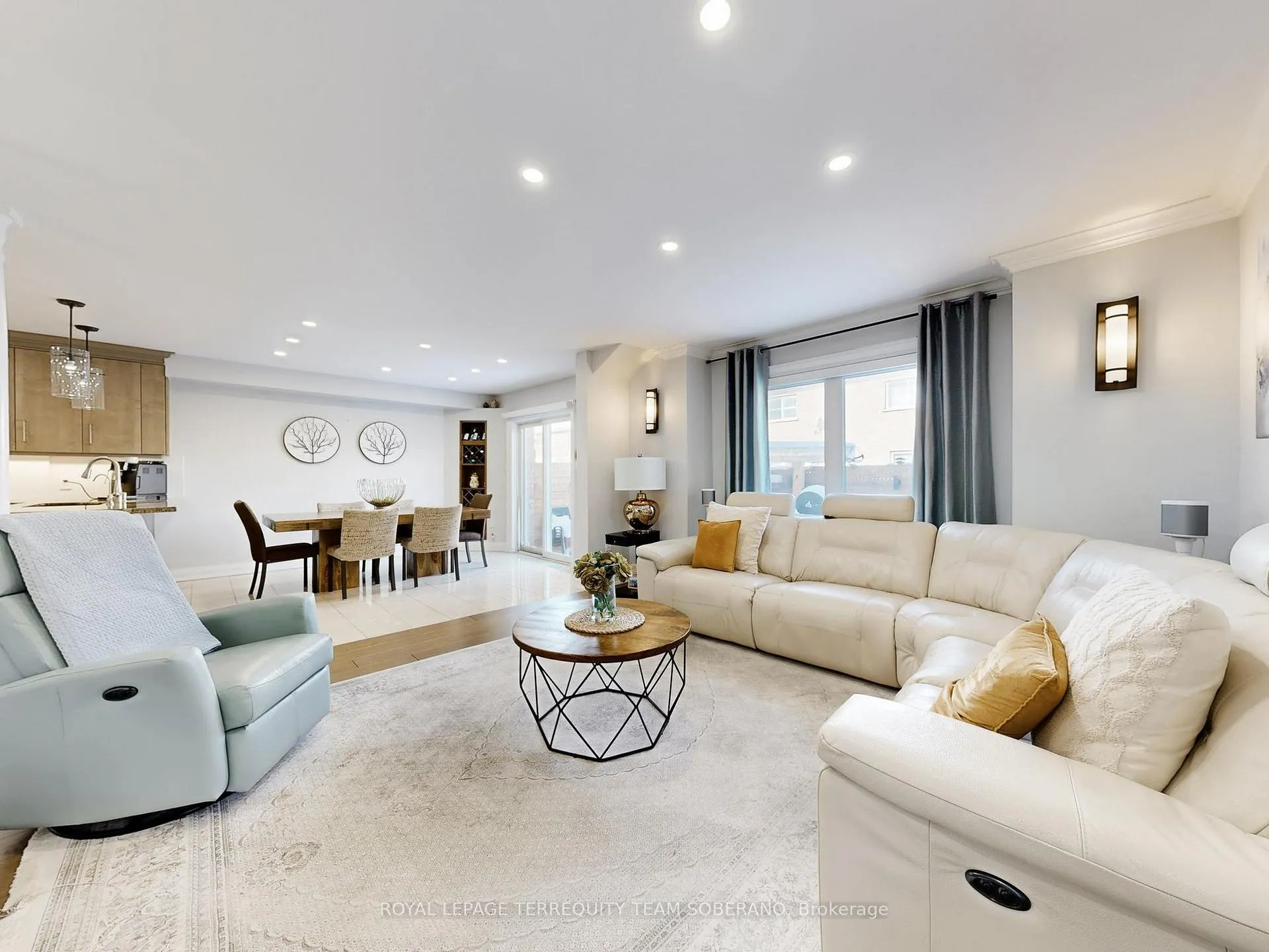 Photo 10 of 121 Adventure Crescent, Vaughan, Vellore Village — HOMEH