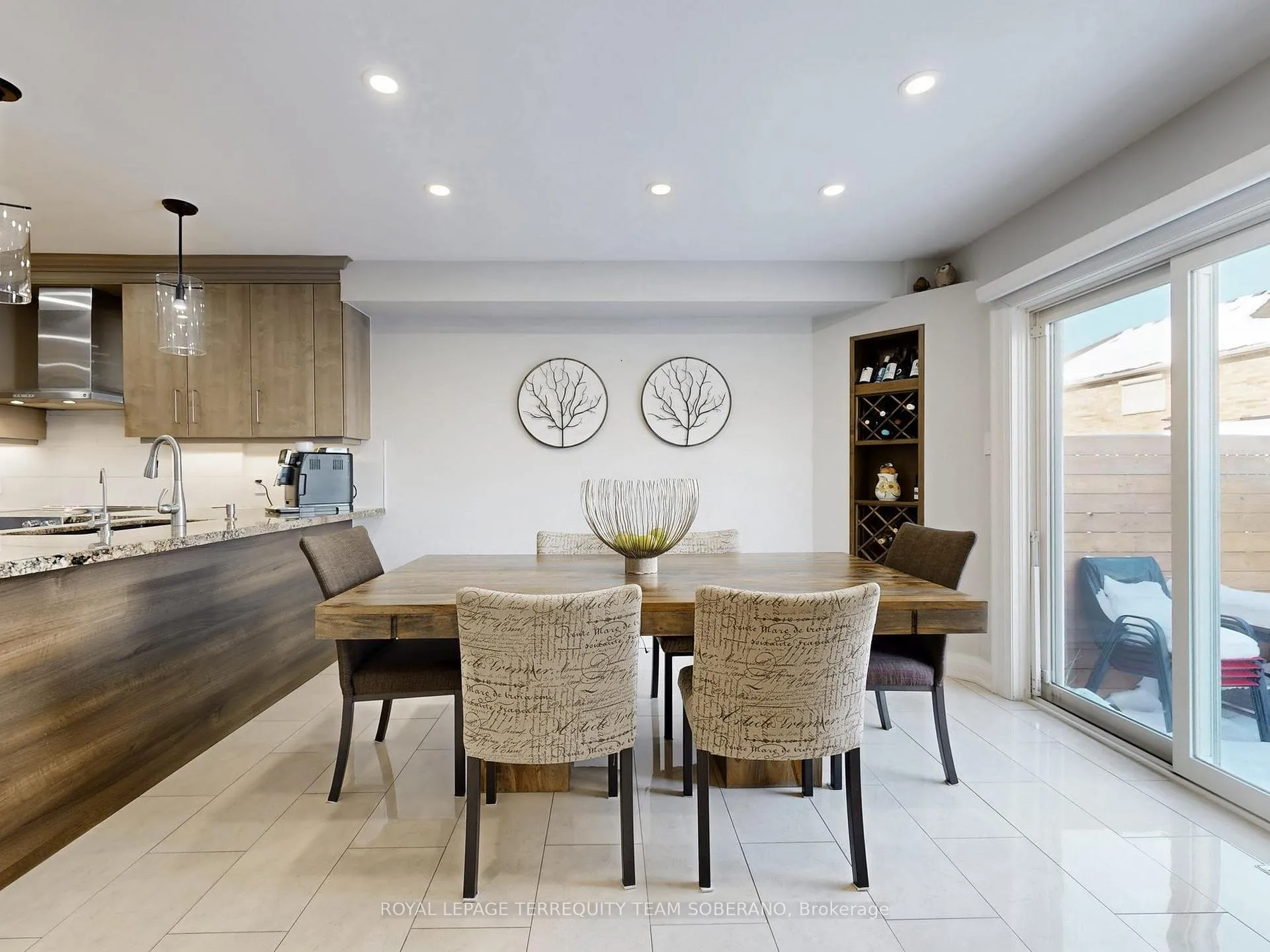 Photo 17 of 121 Adventure Crescent, Vaughan, Vellore Village — HOMEH