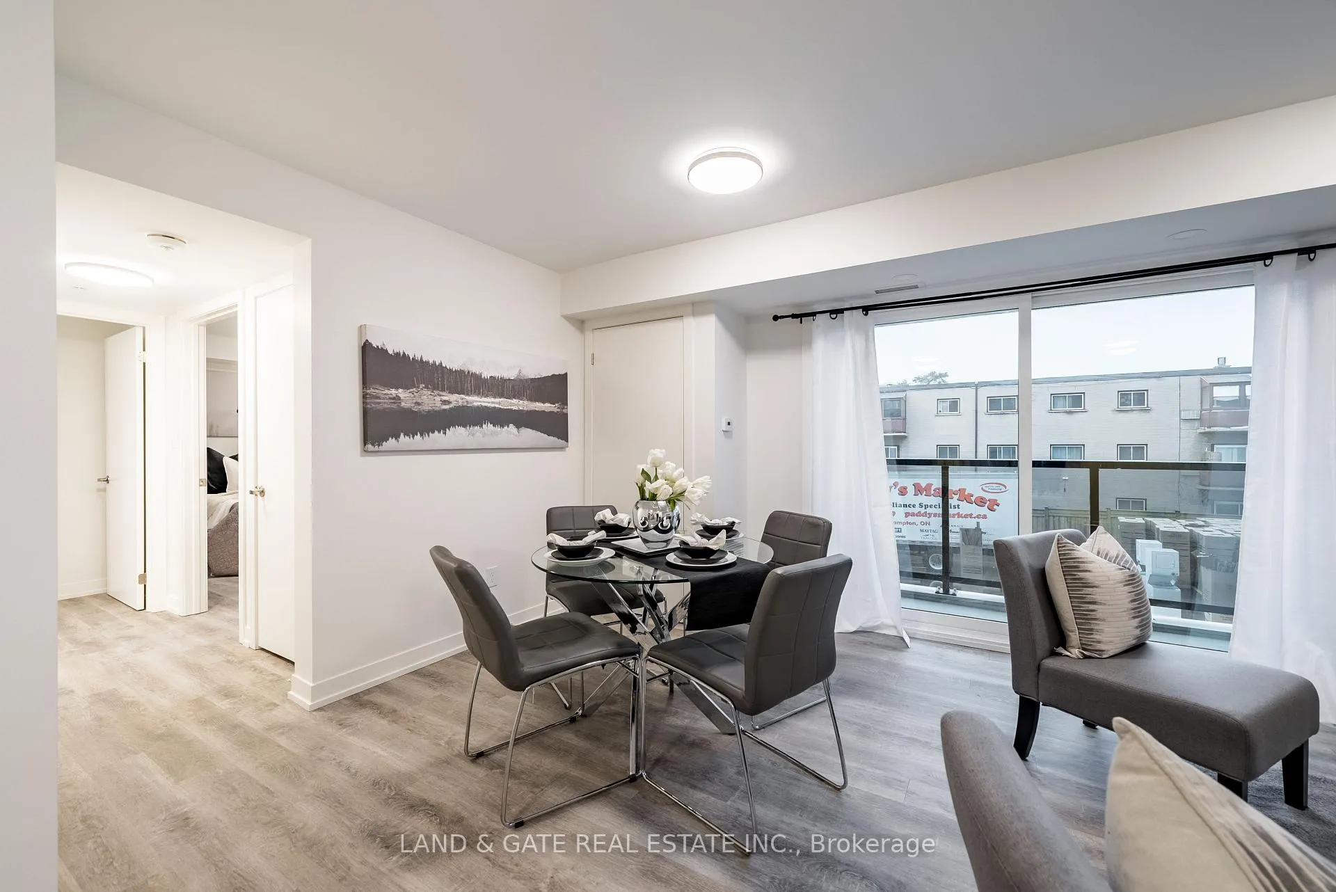 Photo 11 of Unit 401, 976 Simcoe Street N, Oshawa, Centennial — HOMEH