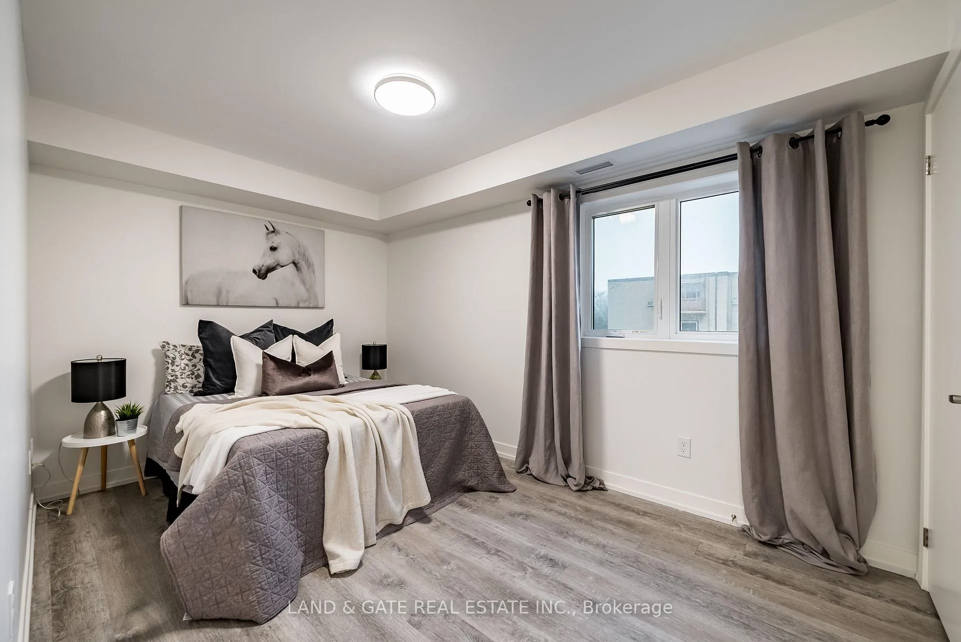 Photo 14 of Unit 401, 976 Simcoe Street N, Oshawa, Centennial — HOMEH