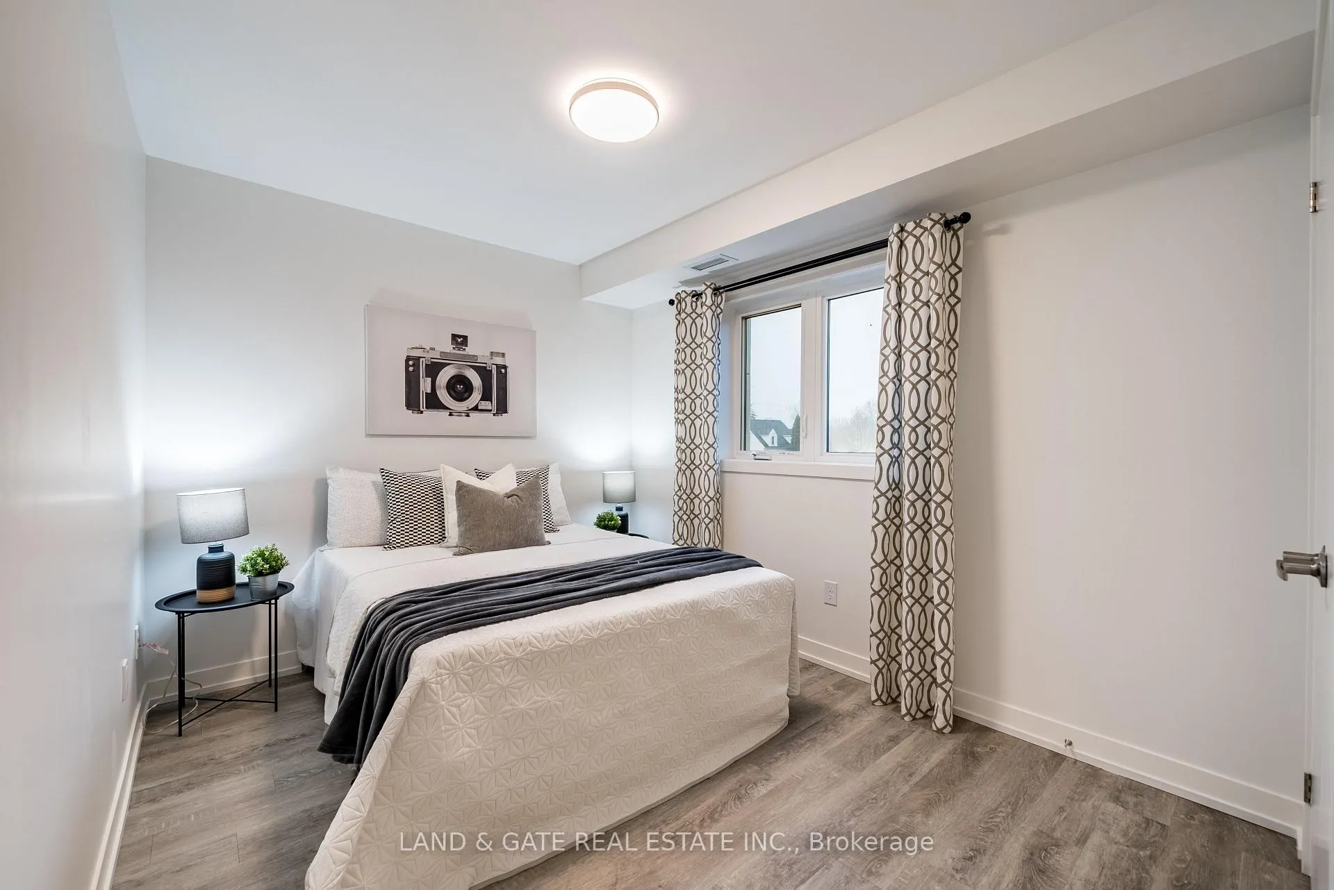 Photo 16 of Unit 401, 976 Simcoe Street N, Oshawa, Centennial — HOMEH