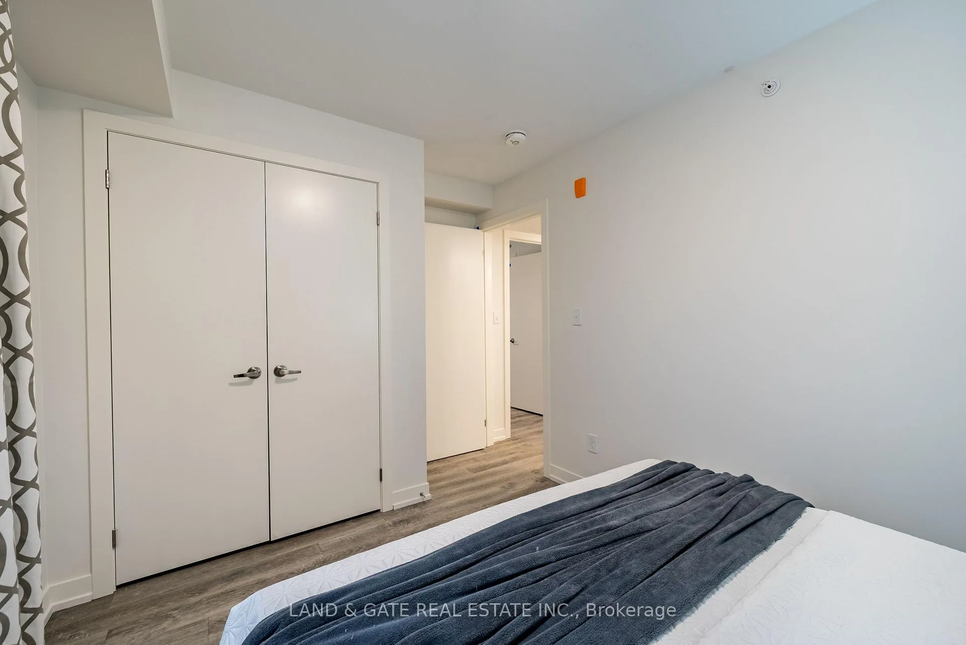 Photo 17 of Unit 401, 976 Simcoe Street N, Oshawa, Centennial — HOMEH
