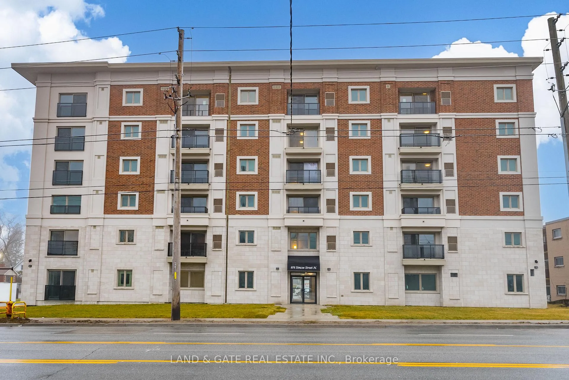 Photo 25 of Unit 401, 976 Simcoe Street N, Oshawa, Centennial — HOMEH