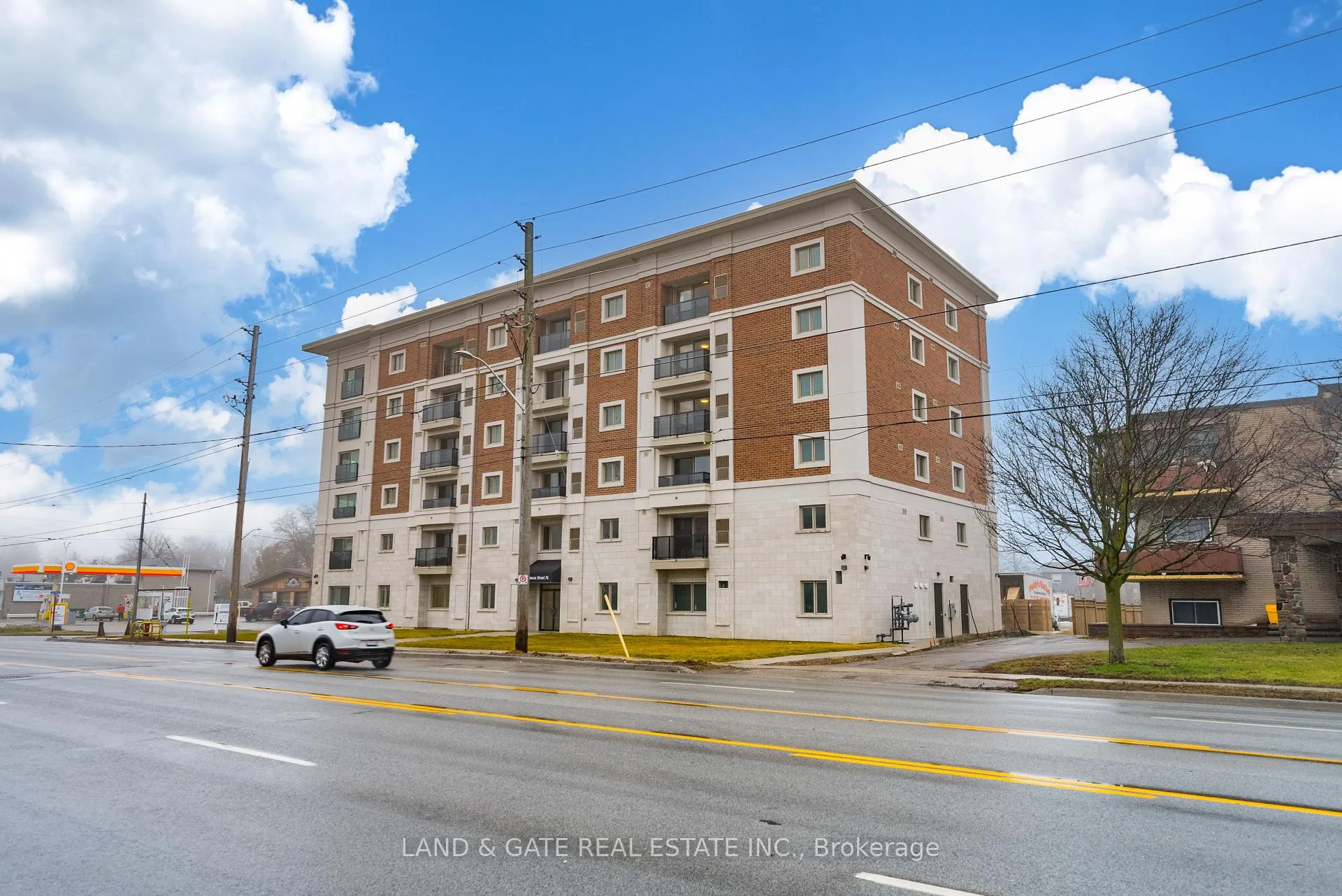 Photo 26 of Unit 401, 976 Simcoe Street N, Oshawa, Centennial — HOMEH