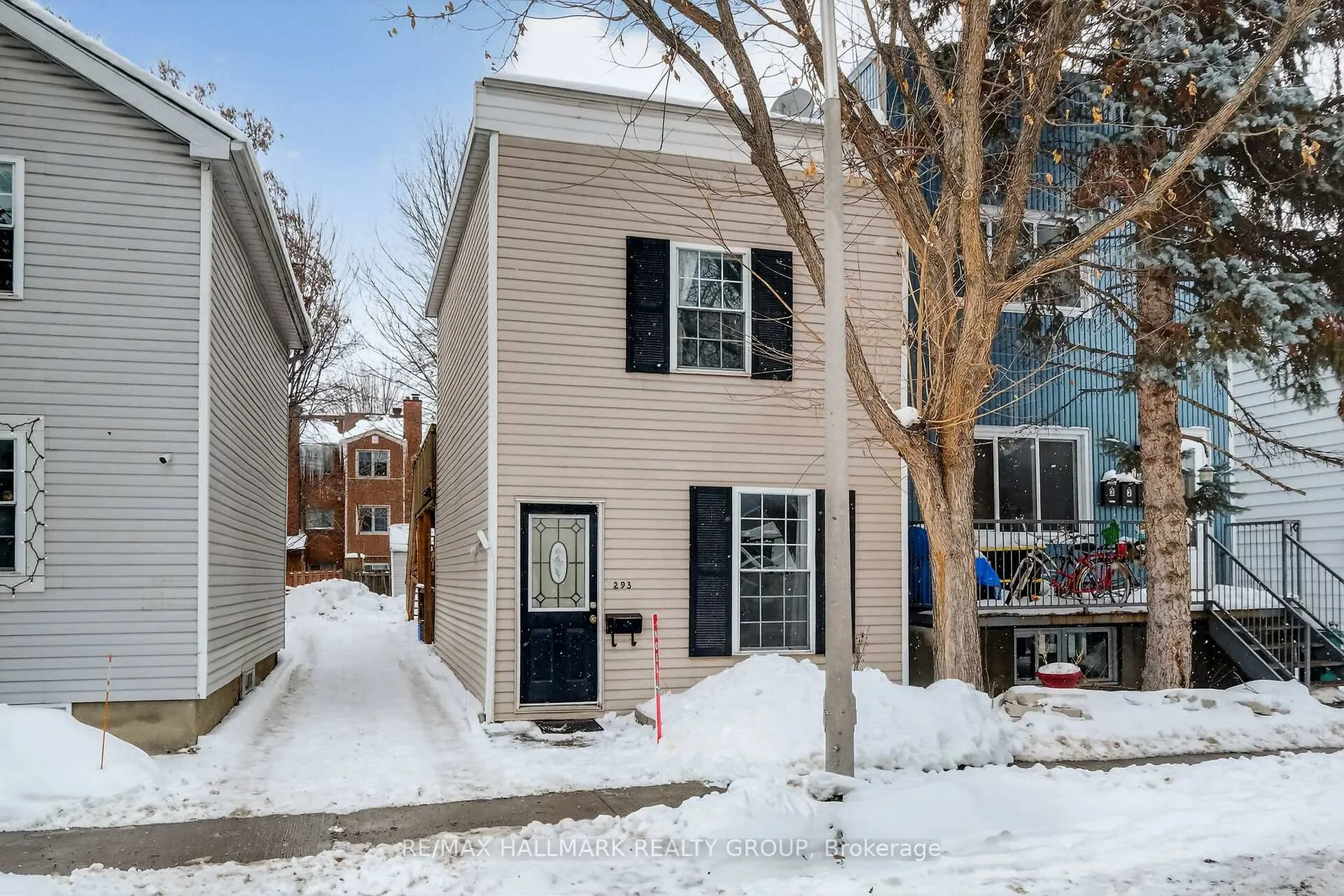 Photo 2 of 293 St Andrew Street, Ottawa, Lower Town — HOMEH