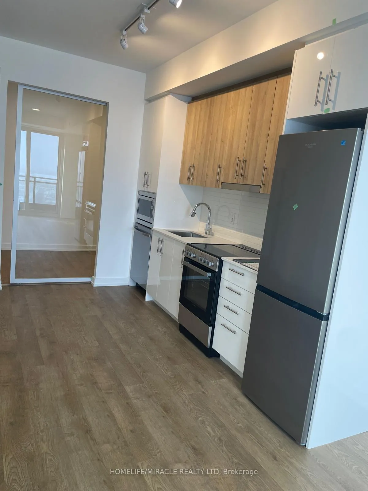 Photo 7 of Unit B-907, 9751 Markham Road, Markham, Greensborough — HOMEH