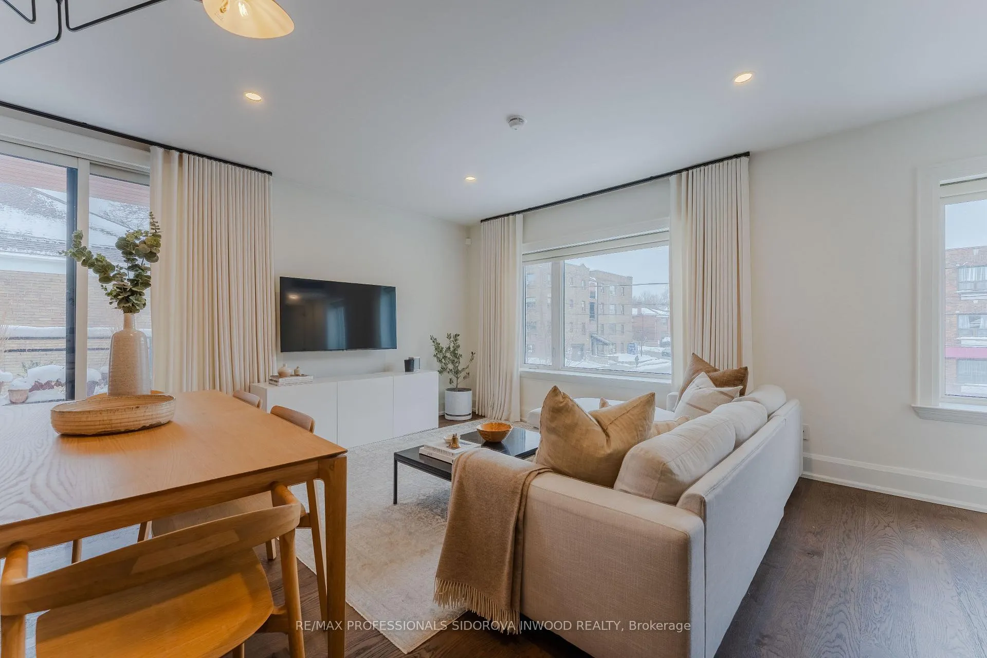 Photo 3 of Unit 3A, 1657 Bathurst Street, Toronto, Forest Hill South — HOMEH