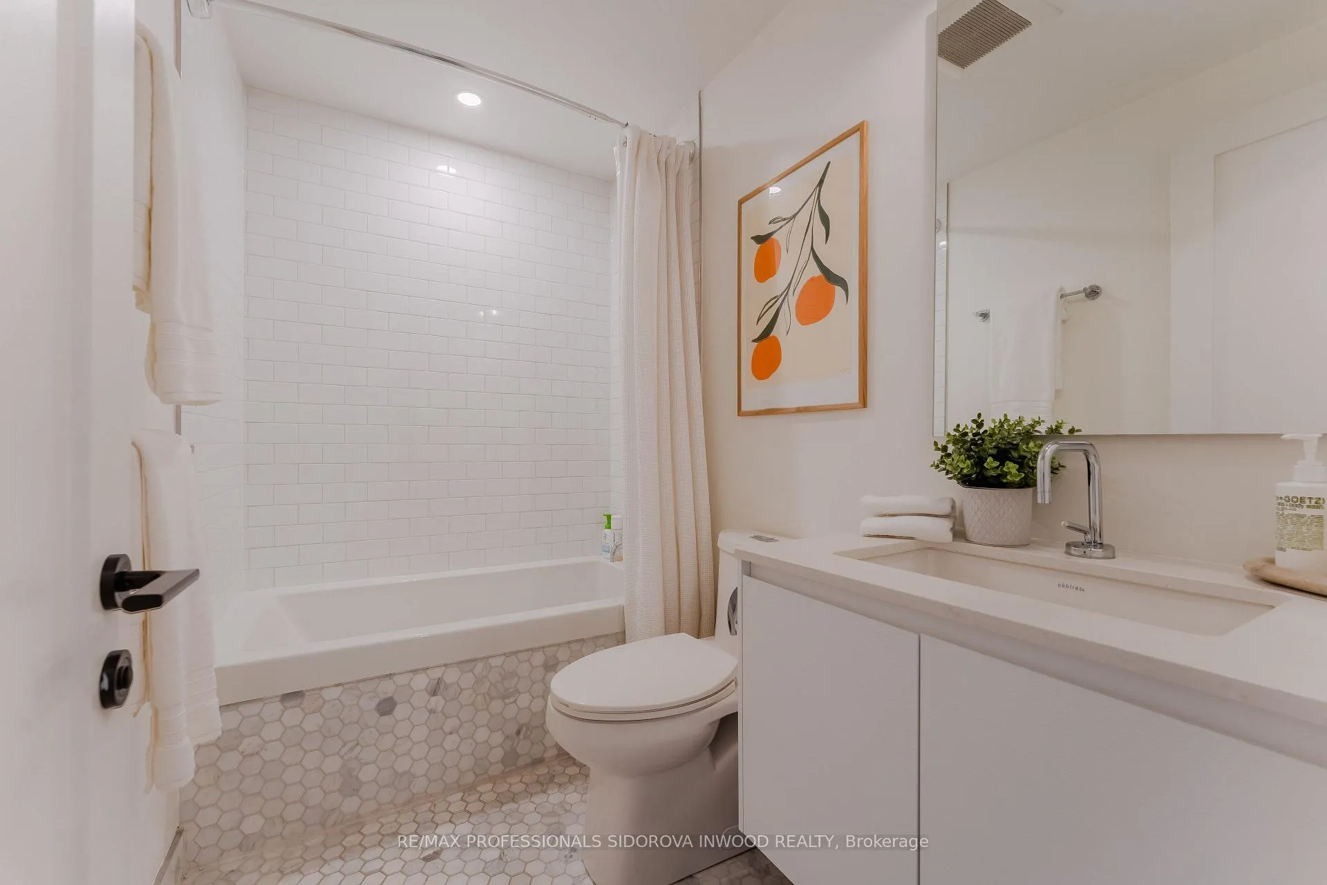 Photo 20 of Unit 3A, 1657 Bathurst Street, Toronto, Forest Hill South — HOMEH