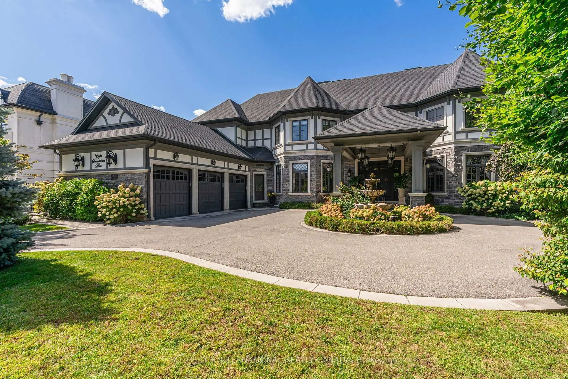 Photo of 8 Swansdown Drive