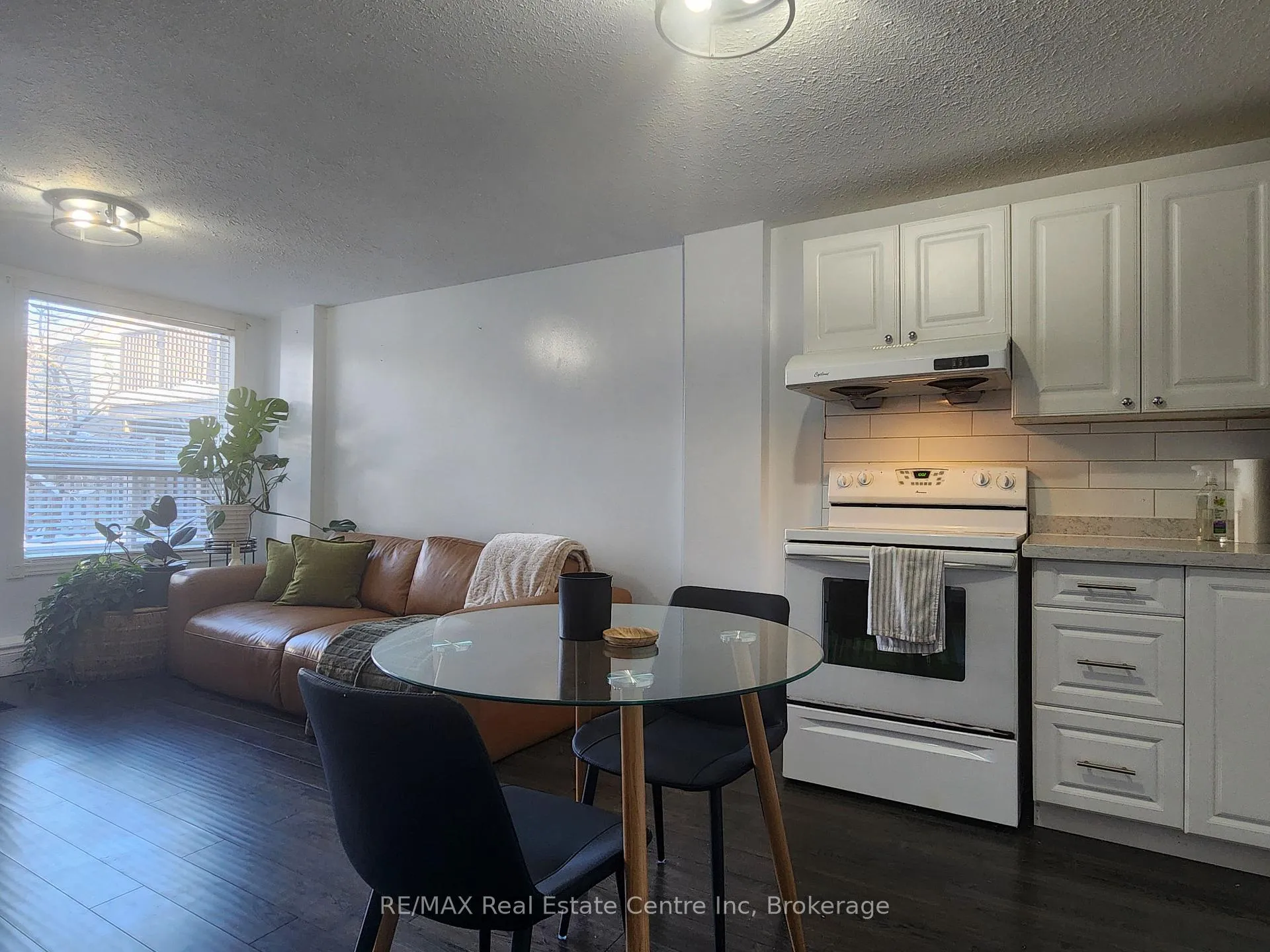 Photo 45 of 17 Boulder Crescent, Guelph, Clairfields/Hanlon Business Park — HOMEH