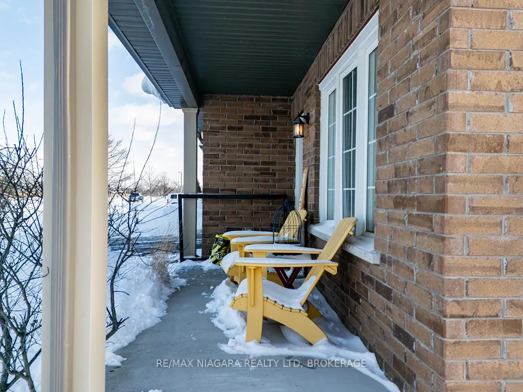Photo 4 of 63 Falcon Drive, Welland, Coyle Creek — HOMEH