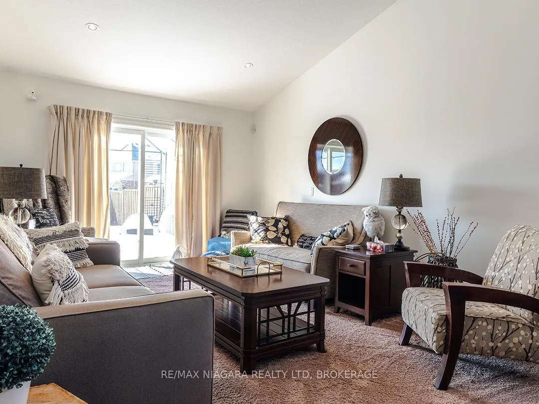 Photo 11 of 63 Falcon Drive, Welland, Coyle Creek — HOMEH