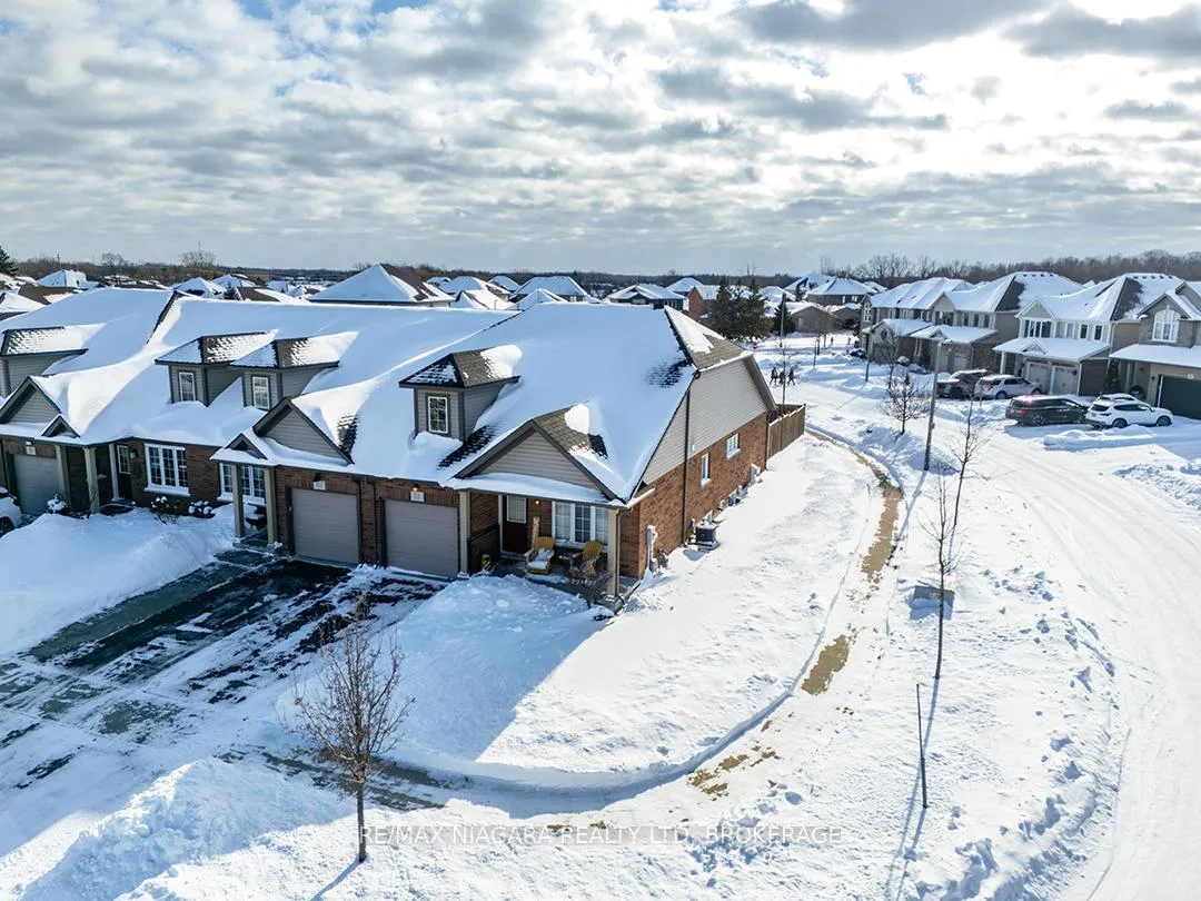 Photo 33 of 63 Falcon Drive, Welland, Coyle Creek — HOMEH