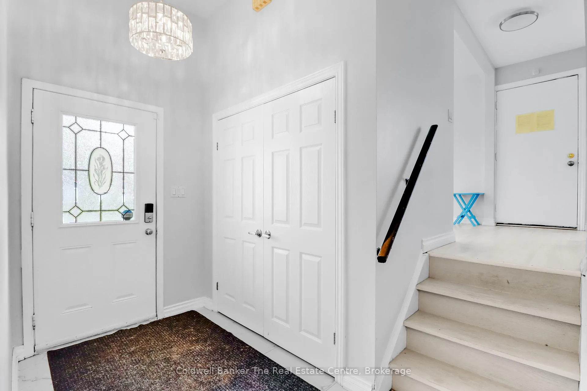 Photo 4 of 100 Readman Street, Gravenhurst, Muskoka (S) — HOMEH