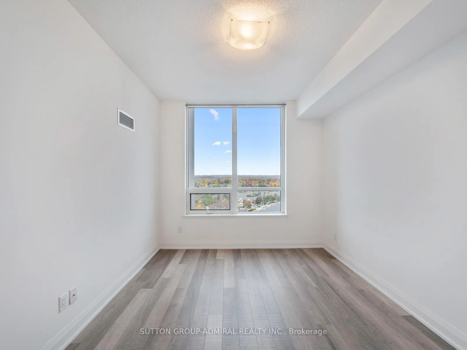Photo 11 of Unit 1515, 85 North Park Road, Vaughan, Beverley Glen — HOMEH