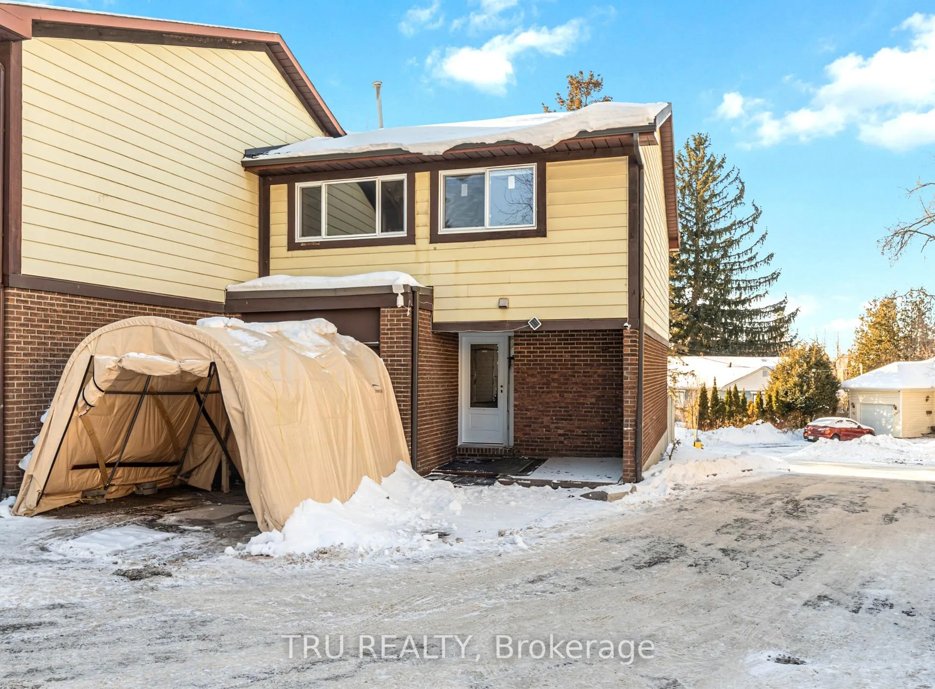 Photo 1 of Unit 2, 2960 Penny Drive, Ottawa, Britannia Heights — HOMEH