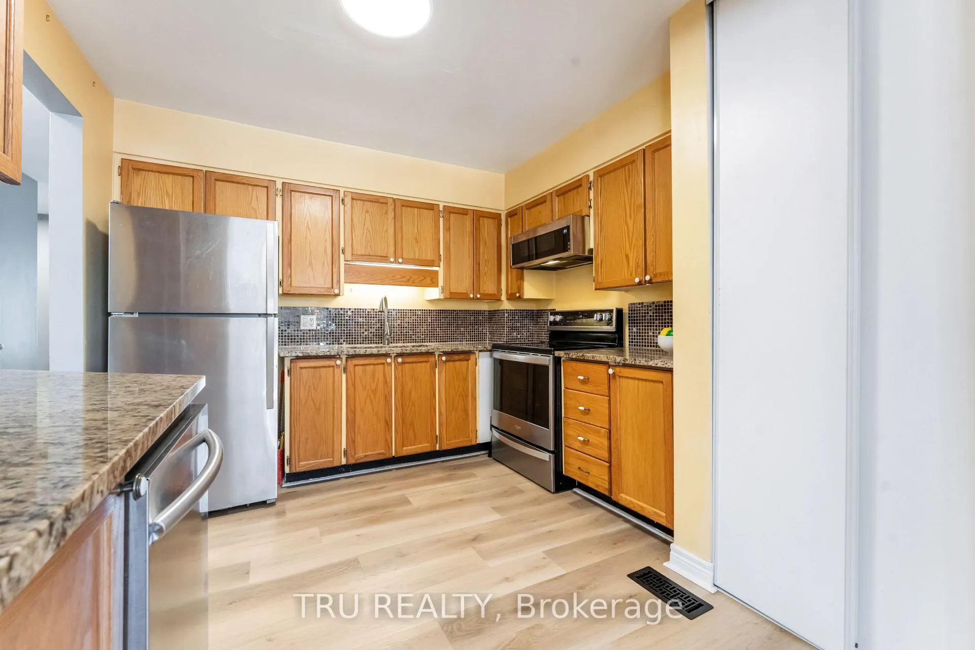 Photo 10 of Unit 2, 2960 Penny Drive, Ottawa, Britannia Heights — HOMEH