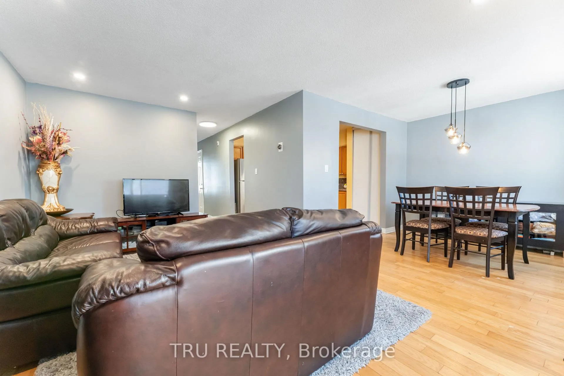 Photo 17 of Unit 2, 2960 Penny Drive, Ottawa, Britannia Heights — HOMEH