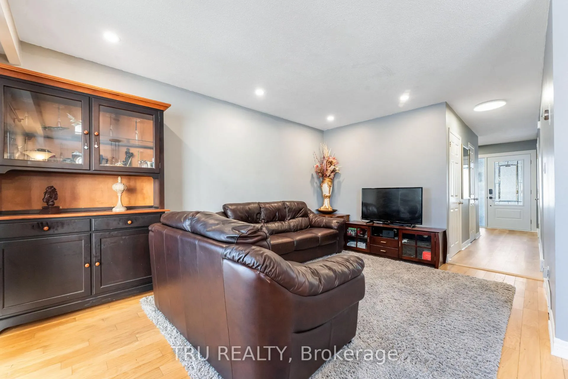 Photo 19 of Unit 2, 2960 Penny Drive, Ottawa, Britannia Heights — HOMEH