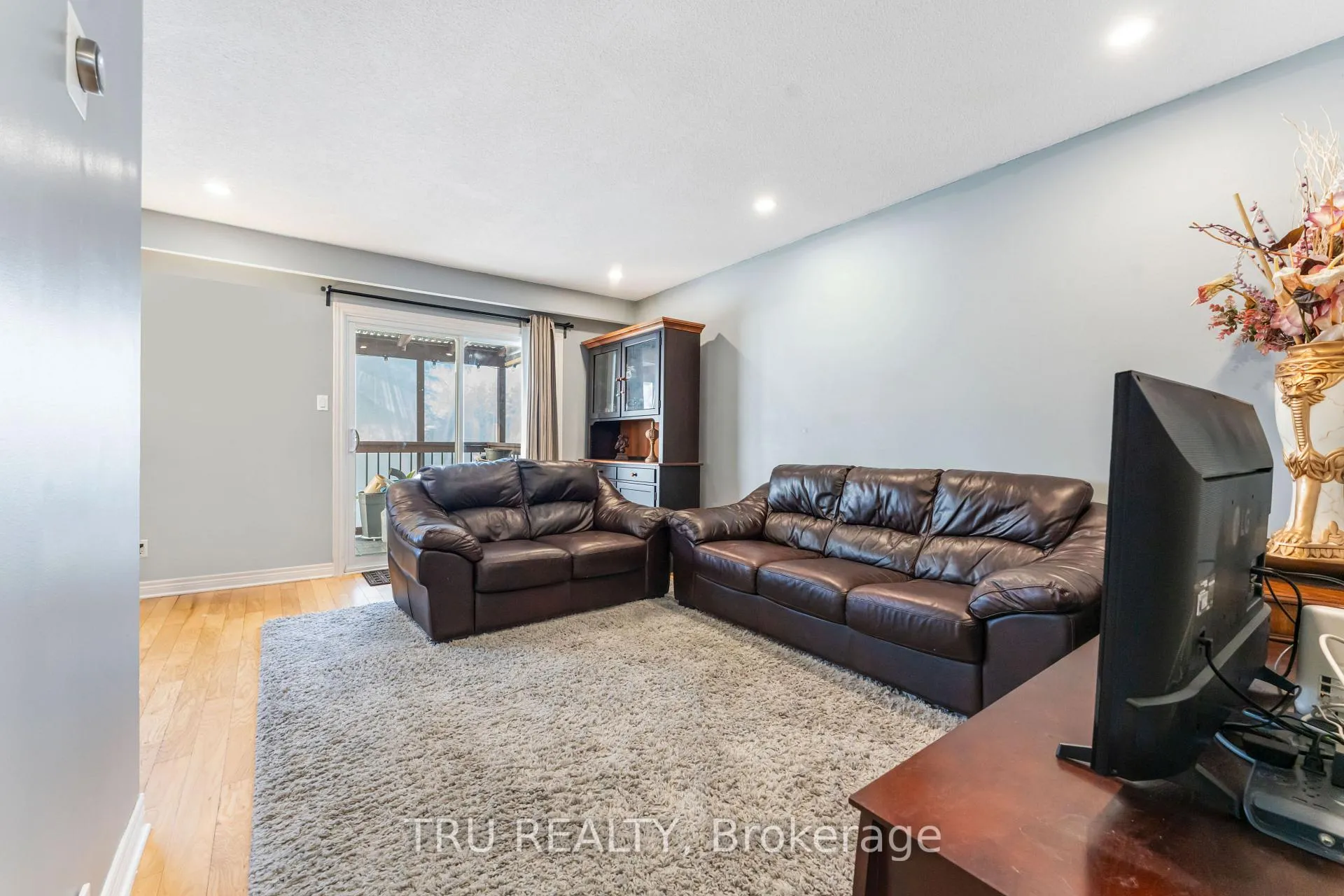 Photo 20 of Unit 2, 2960 Penny Drive, Ottawa, Britannia Heights — HOMEH