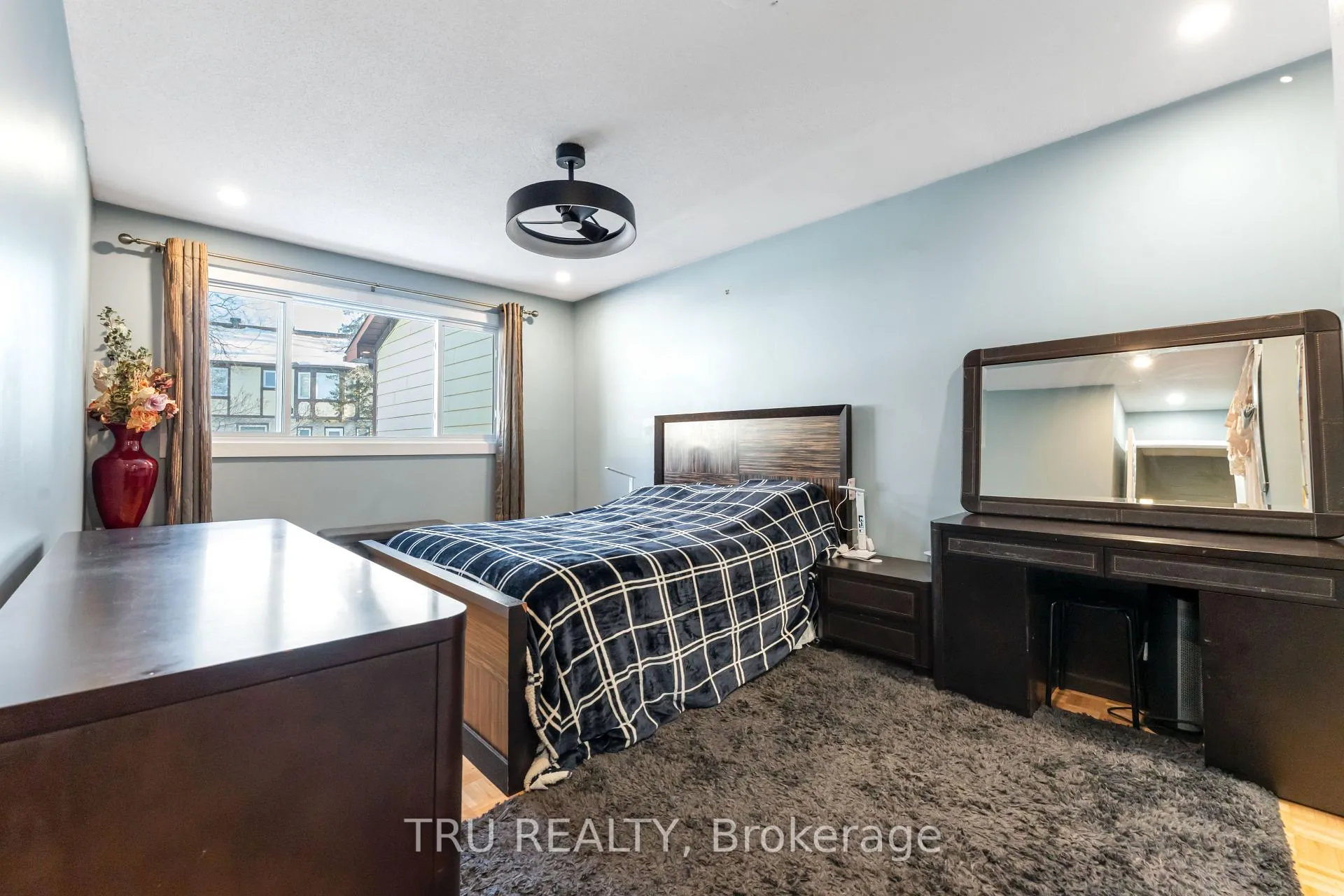 Photo 29 of Unit 2, 2960 Penny Drive, Ottawa, Britannia Heights — HOMEH