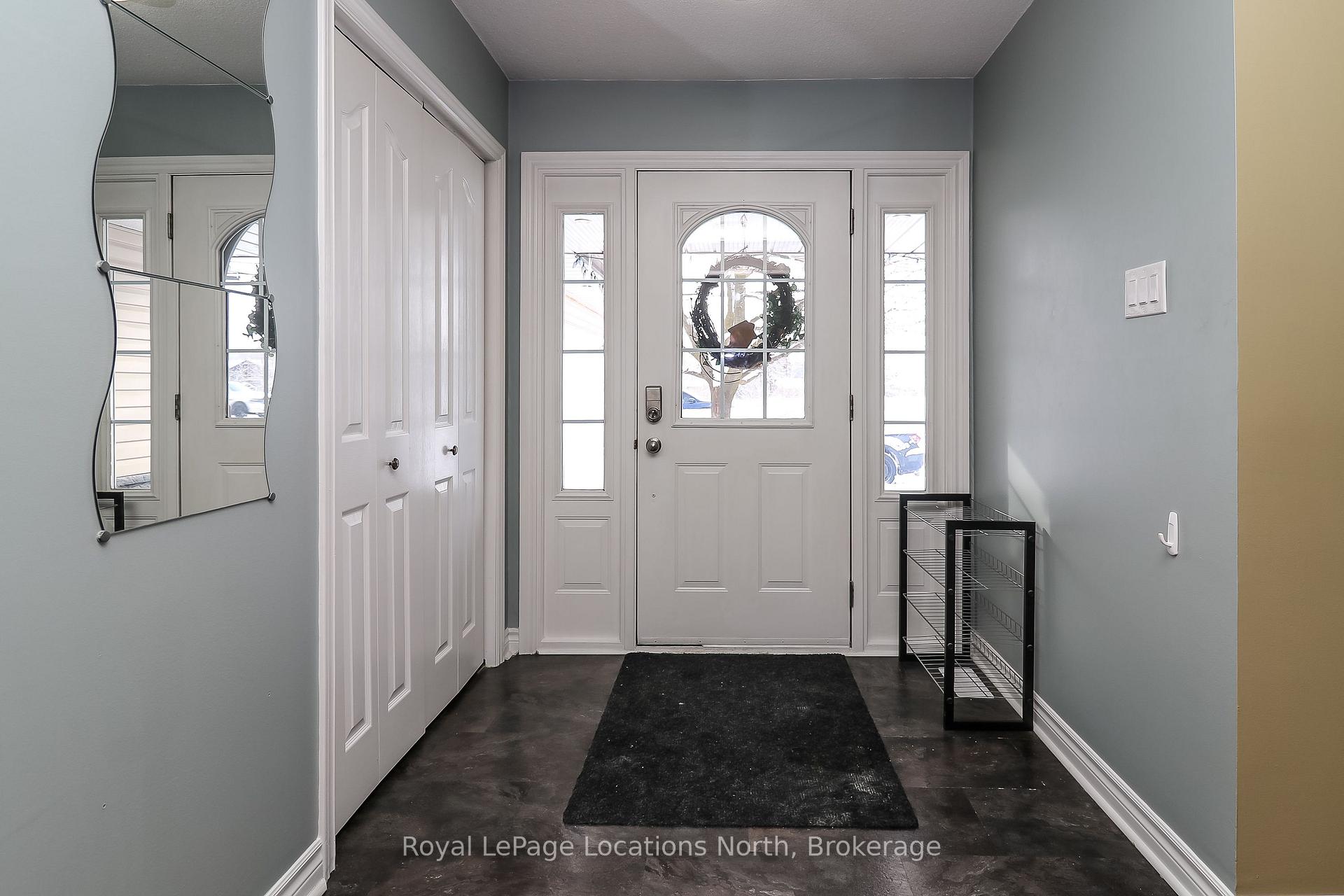 Photo 4 of 7498 County Rd 9, Clearview, Creemore — HOMEH