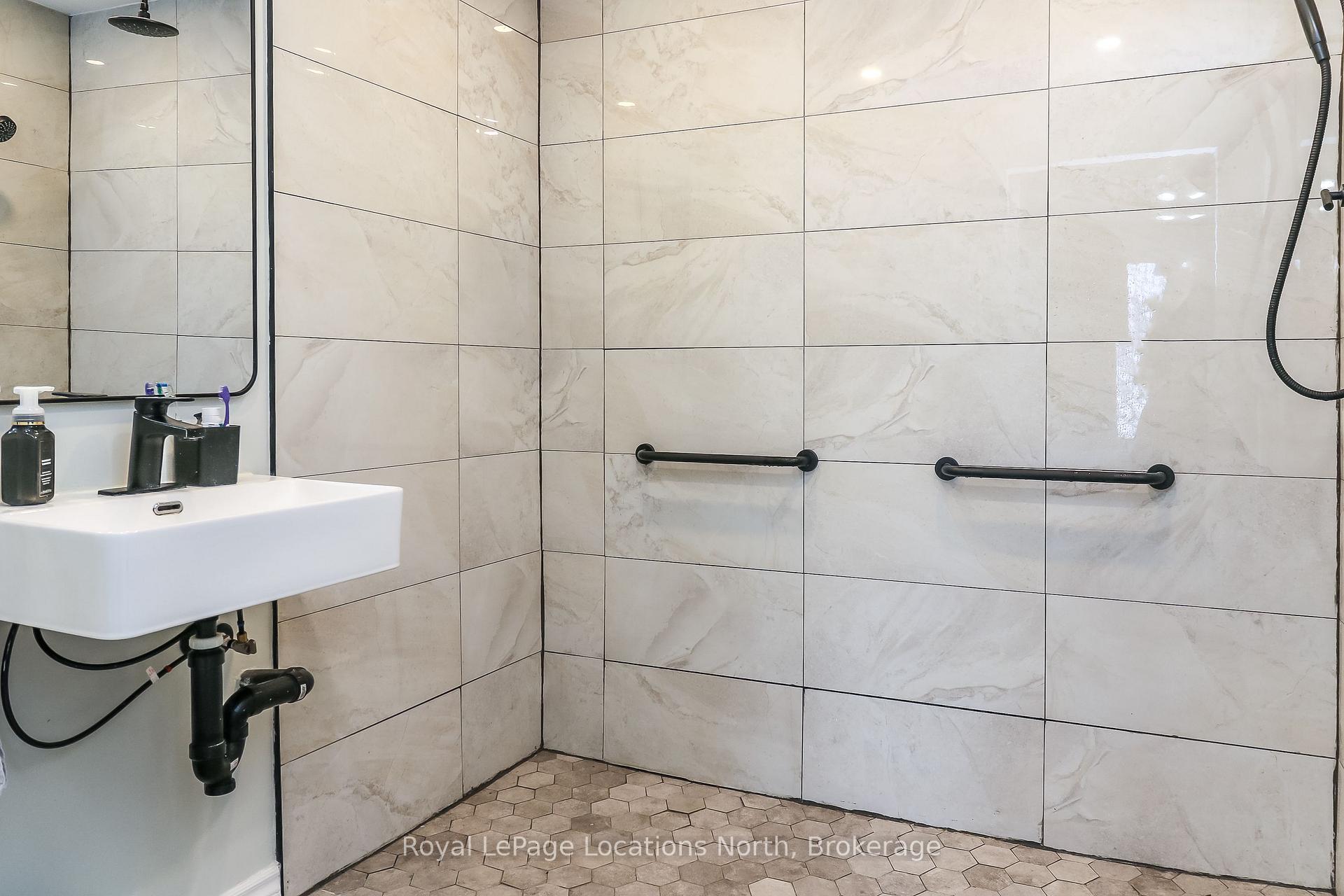 Photo 20 of 7498 County Rd 9, Clearview, Creemore — HOMEH