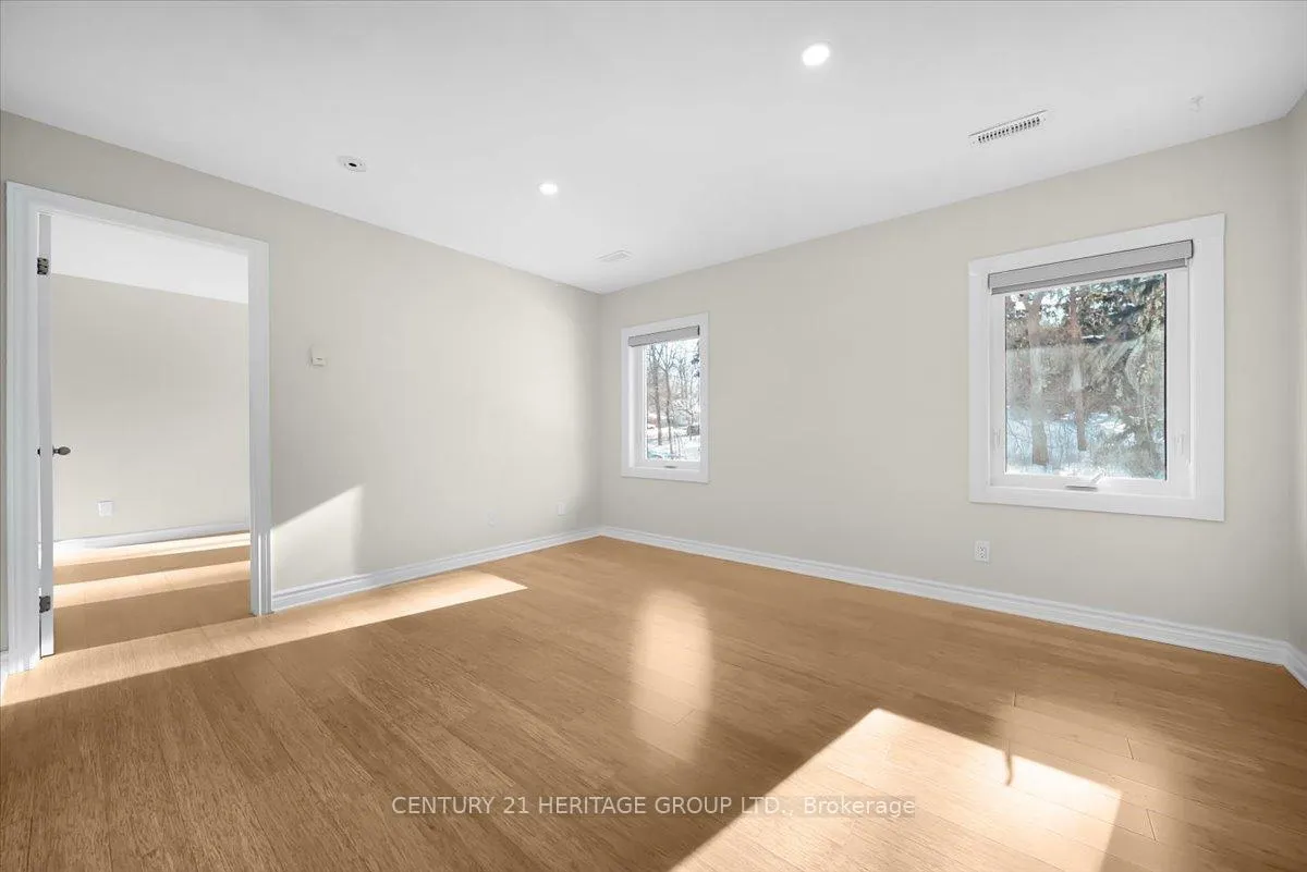 Photo 5 of Unit 202, 469 Wilson Street E, Hamilton, Ancaster — HOMEH
