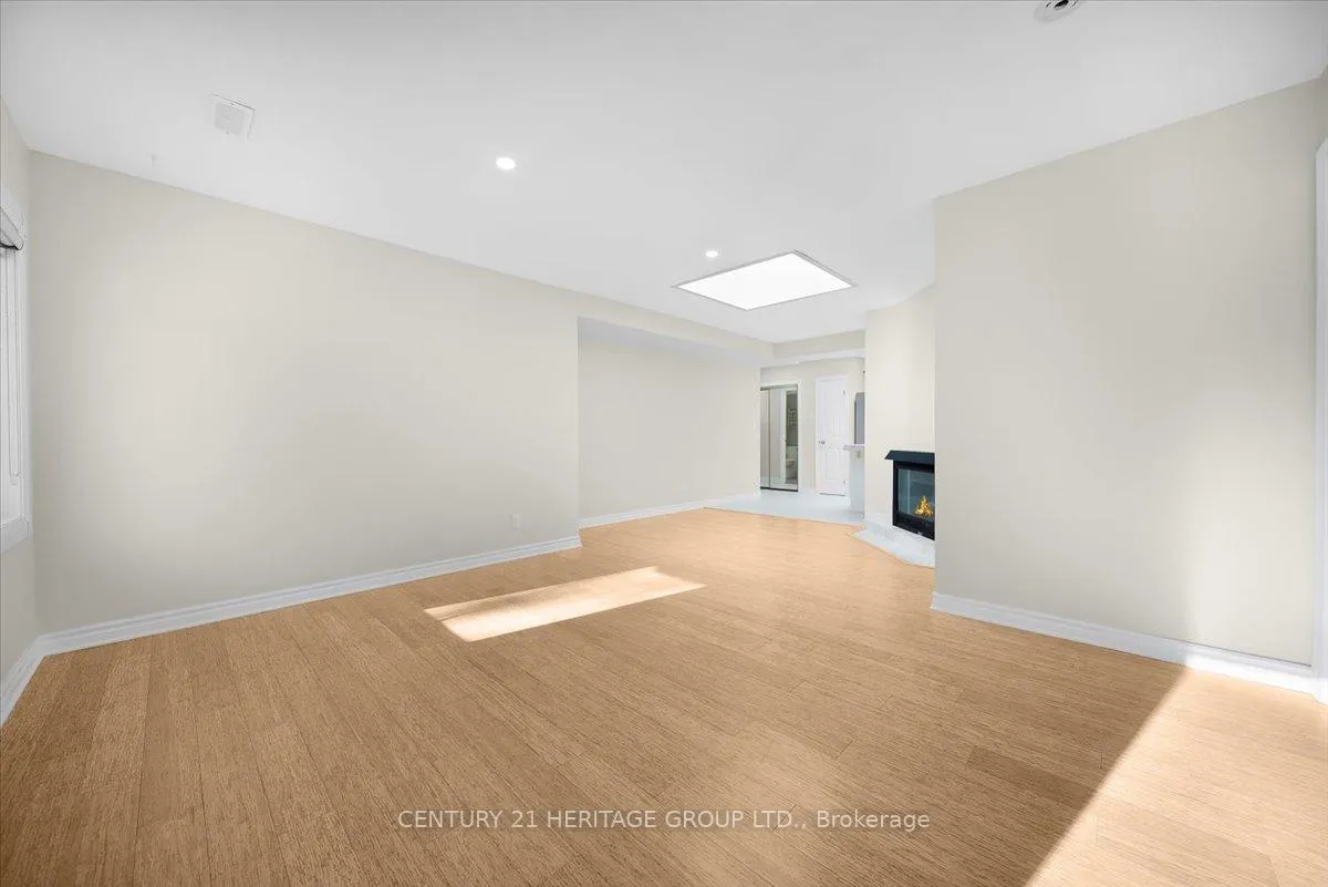 Photo 7 of Unit 202, 469 Wilson Street E, Hamilton, Ancaster — HOMEH