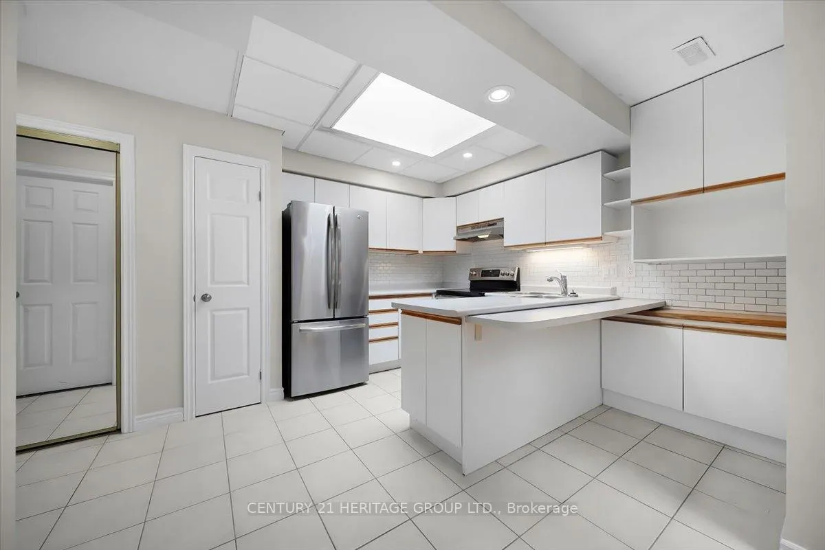 Photo 15 of Unit 202, 469 Wilson Street E, Hamilton, Ancaster — HOMEH