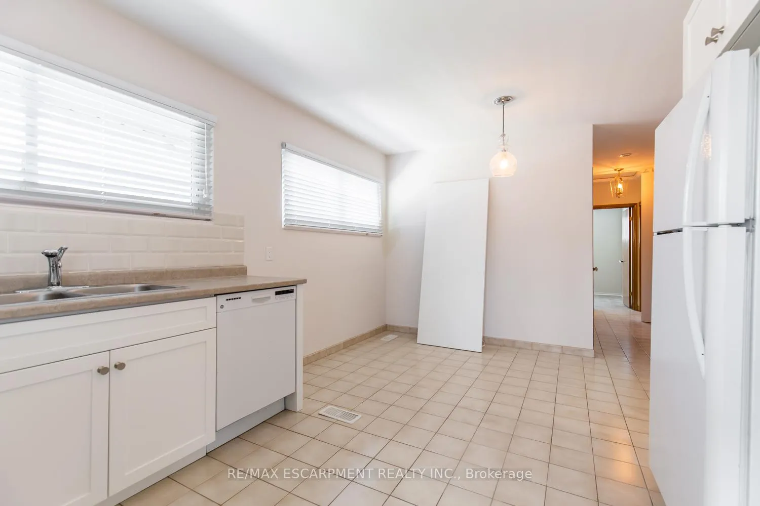 Photo 16 of Unit 1, 249 West 33rd Street, Hamilton, Westcliffe — HOMEH