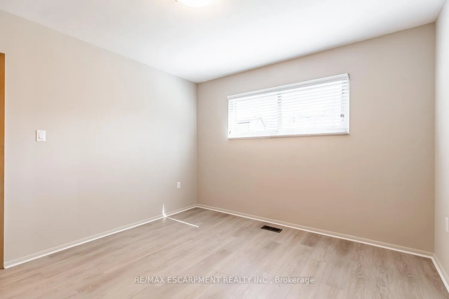 Photo 19 of Unit 1, 249 West 33rd Street, Hamilton, Westcliffe — HOMEH