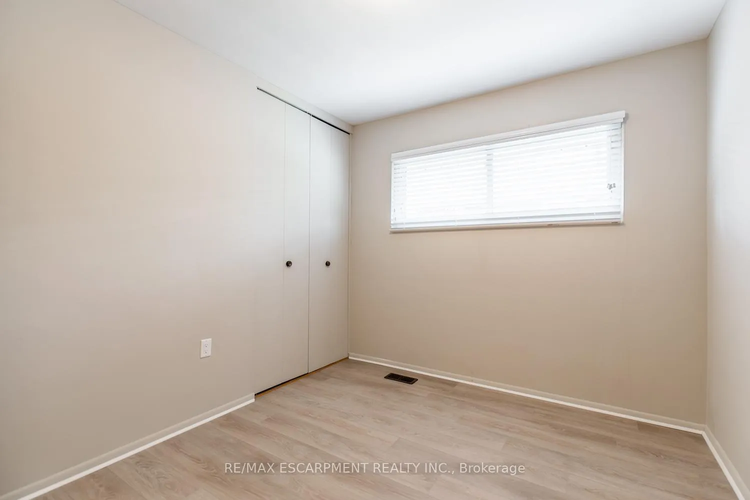 Photo 22 of Unit 1, 249 West 33rd Street, Hamilton, Westcliffe — HOMEH