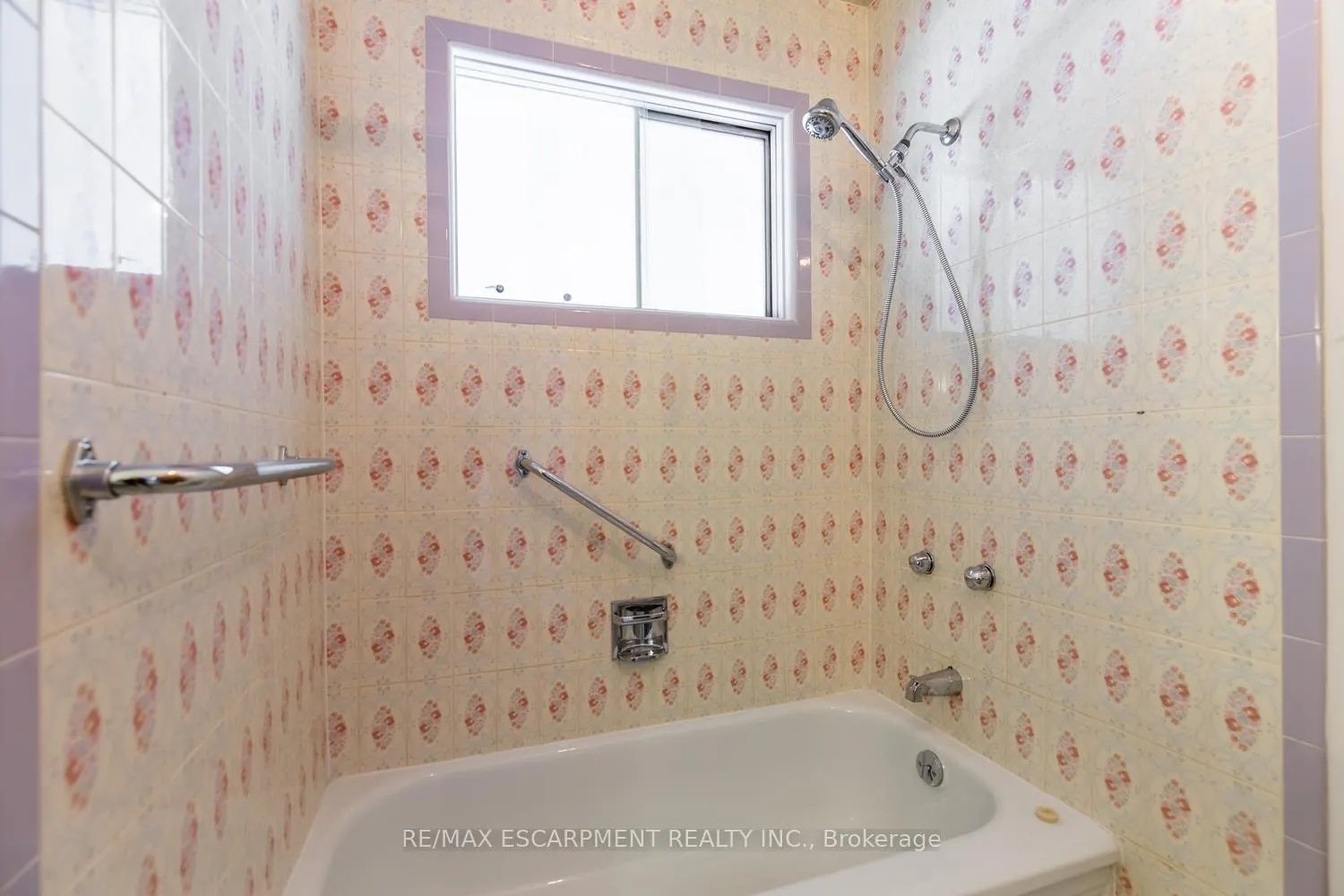 Photo 27 of Unit 1, 249 West 33rd Street, Hamilton, Westcliffe — HOMEH