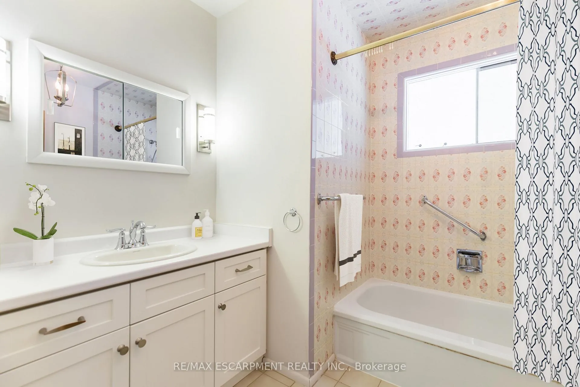 Photo 29 of Unit 1, 249 West 33rd Street, Hamilton, Westcliffe — HOMEH