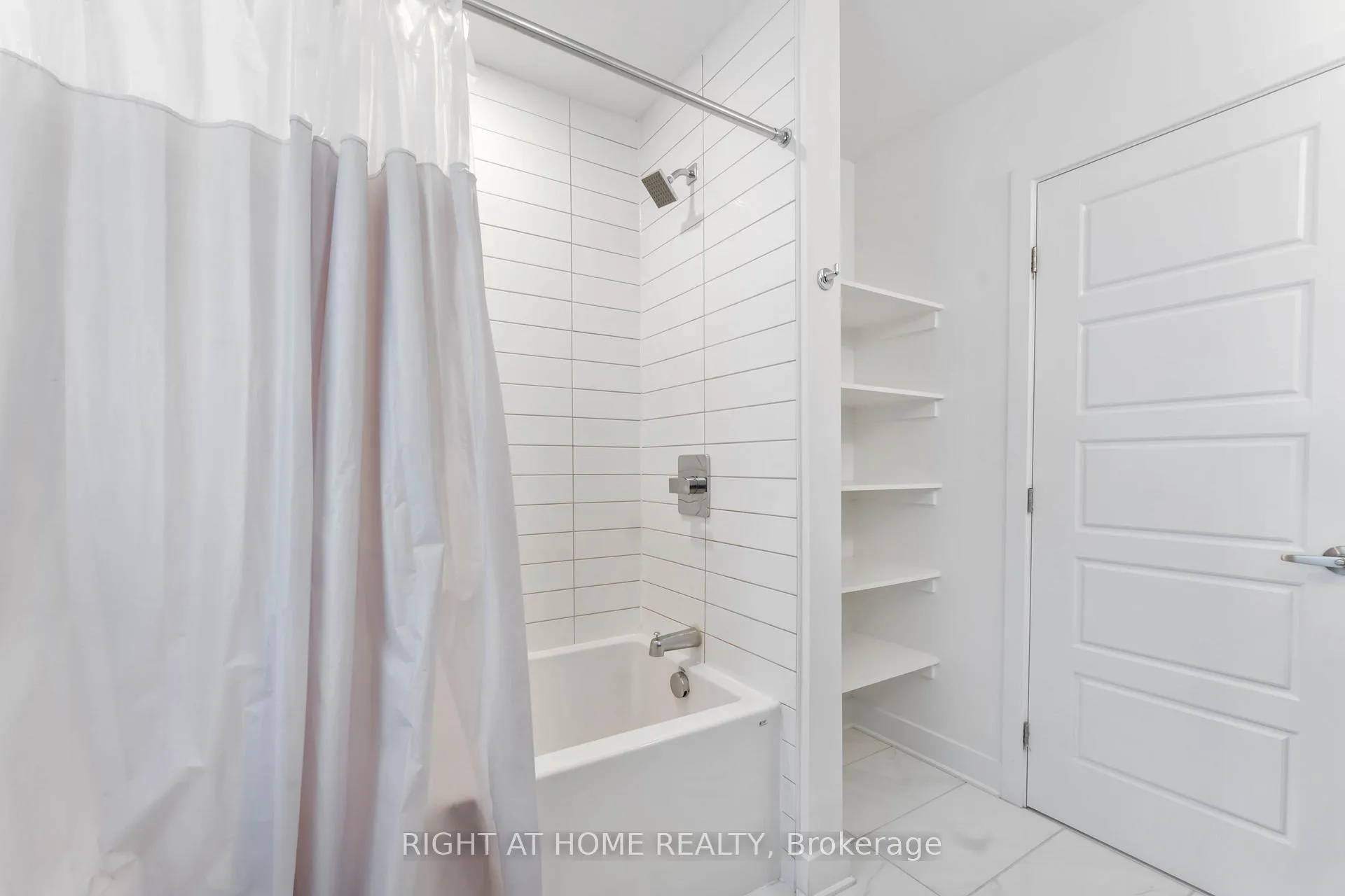 Photo 8 of 339 Shuttleworth Drive, Ottawa, Leitrim — HOMEH