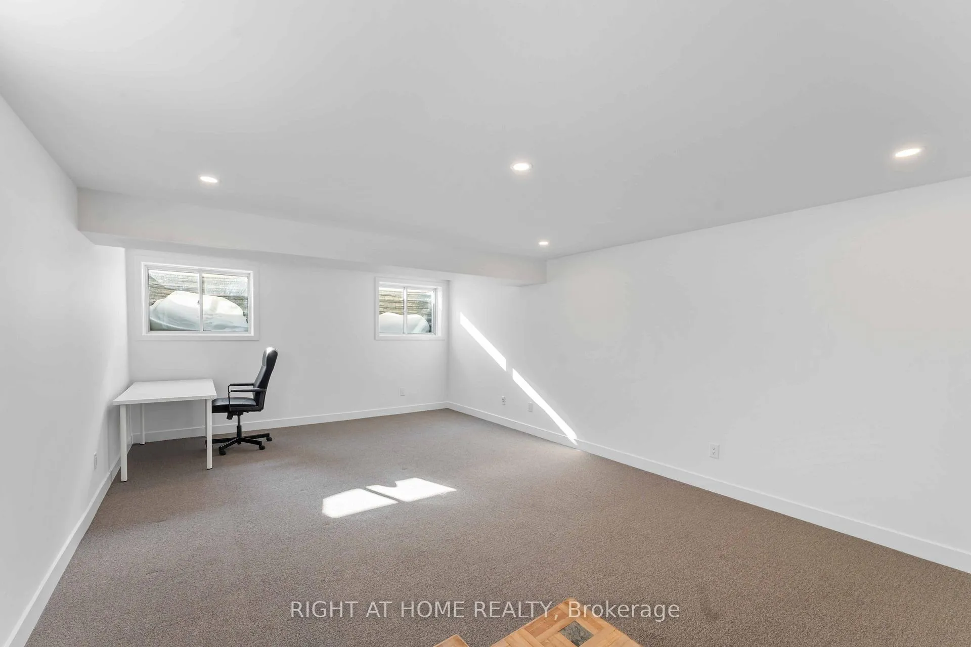 Photo 12 of 339 Shuttleworth Drive, Ottawa, Leitrim — HOMEH
