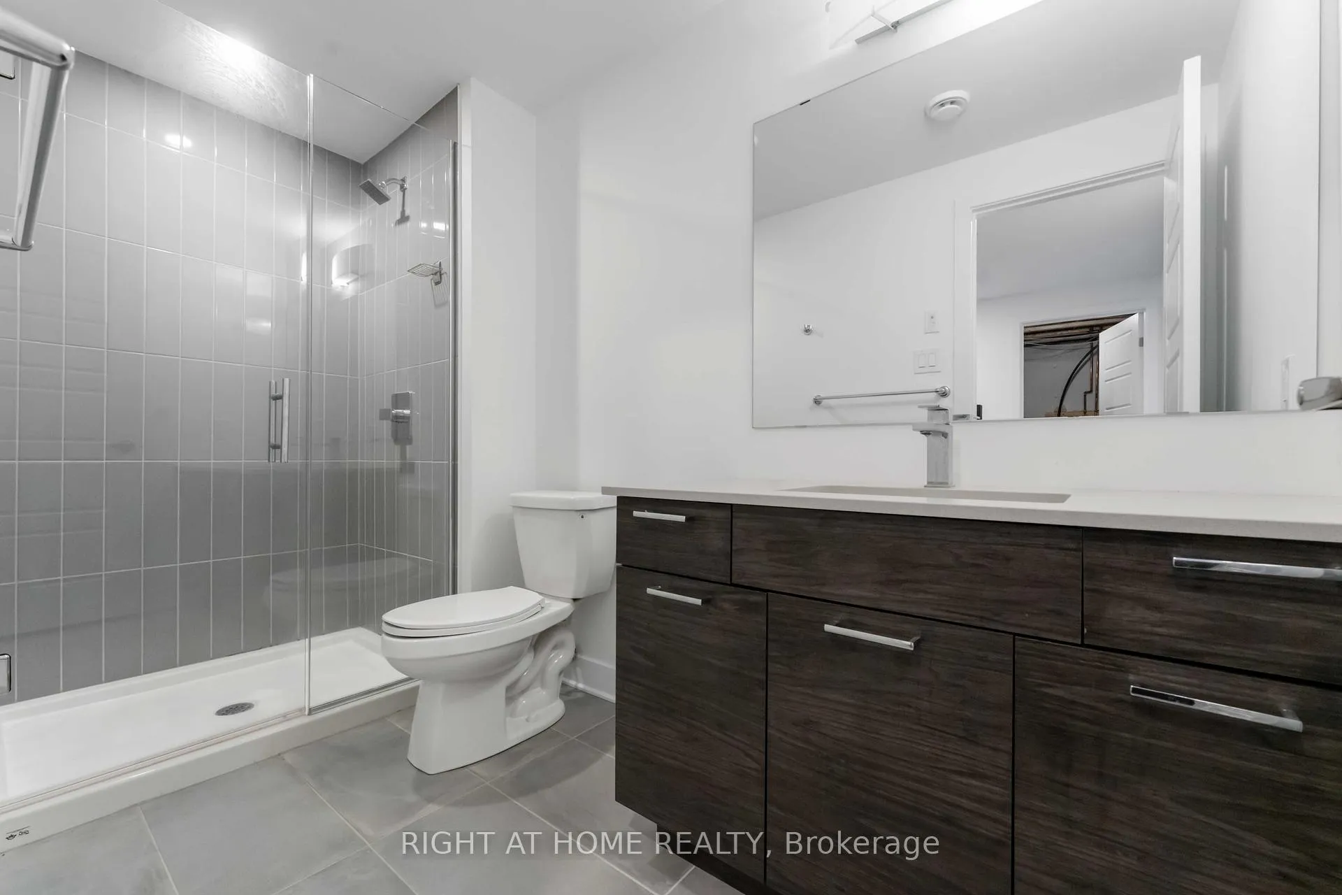 Photo 32 of 339 Shuttleworth Drive, Ottawa, Leitrim — HOMEH