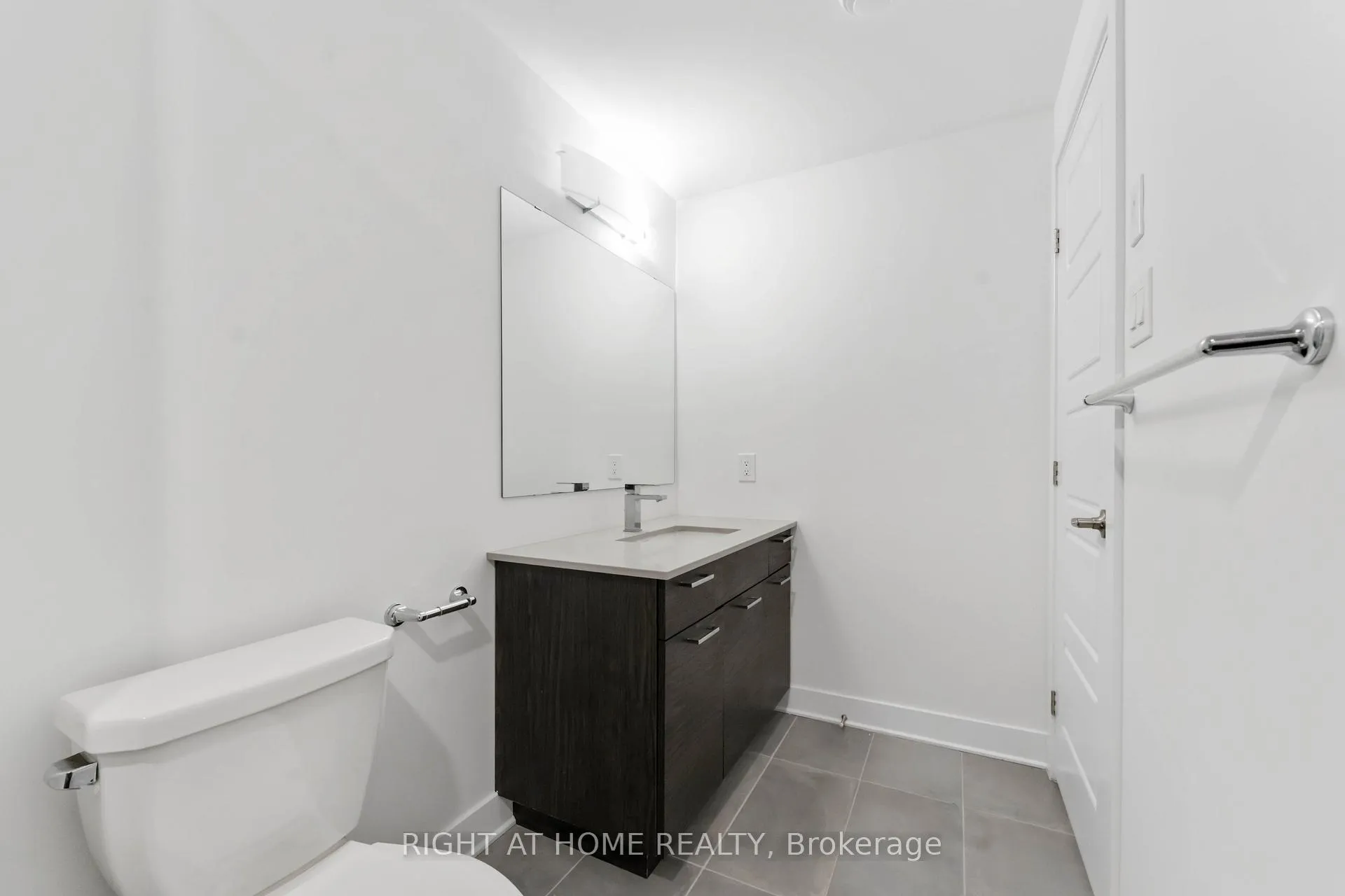 Photo 33 of 339 Shuttleworth Drive, Ottawa, Leitrim — HOMEH
