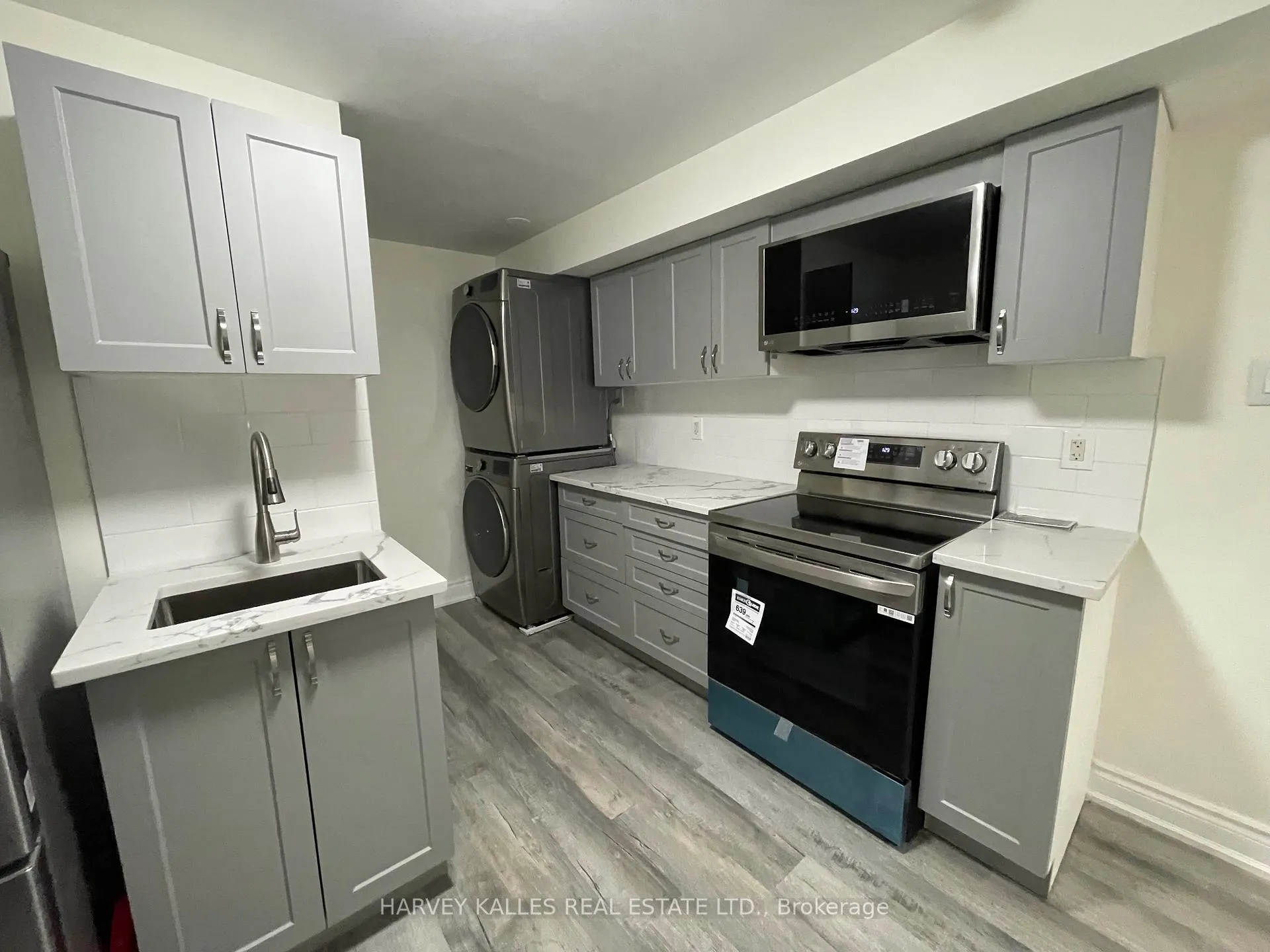 Photo 15 of Unit Basement, 14 Stable Gate, Brampton, Northwest Sandalwood Parkway — HOMEH