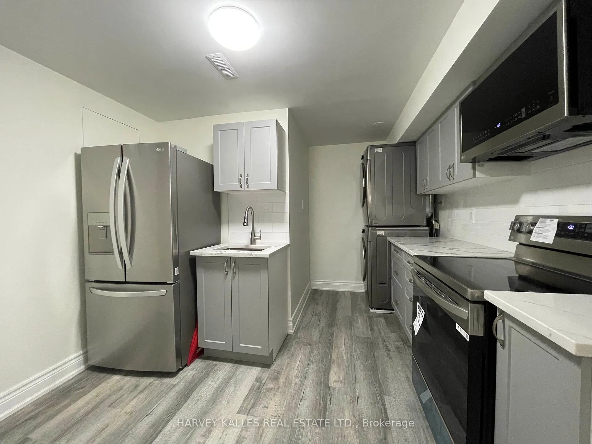 Photo 18 of Unit Basement, 14 Stable Gate, Brampton, Northwest Sandalwood Parkway — HOMEH