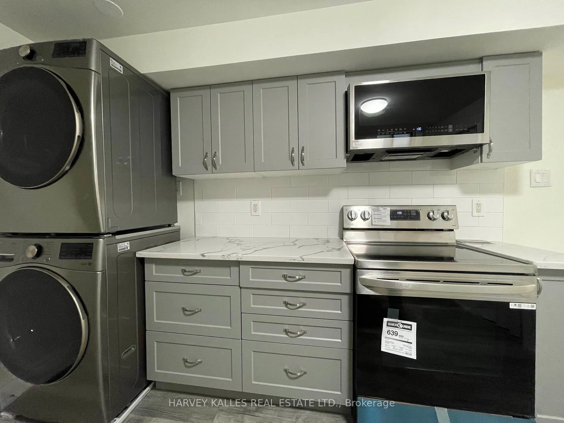 Photo 20 of Unit Basement, 14 Stable Gate, Brampton, Northwest Sandalwood Parkway — HOMEH