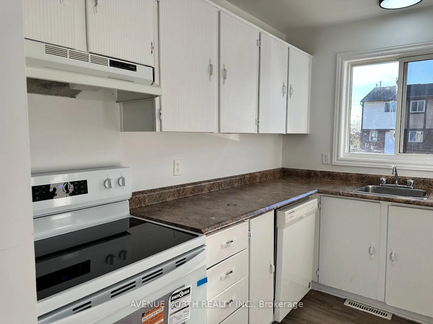 Photo 11 of Unit 65, 1787 Dondale Street, Ottawa, Pineview — HOMEH