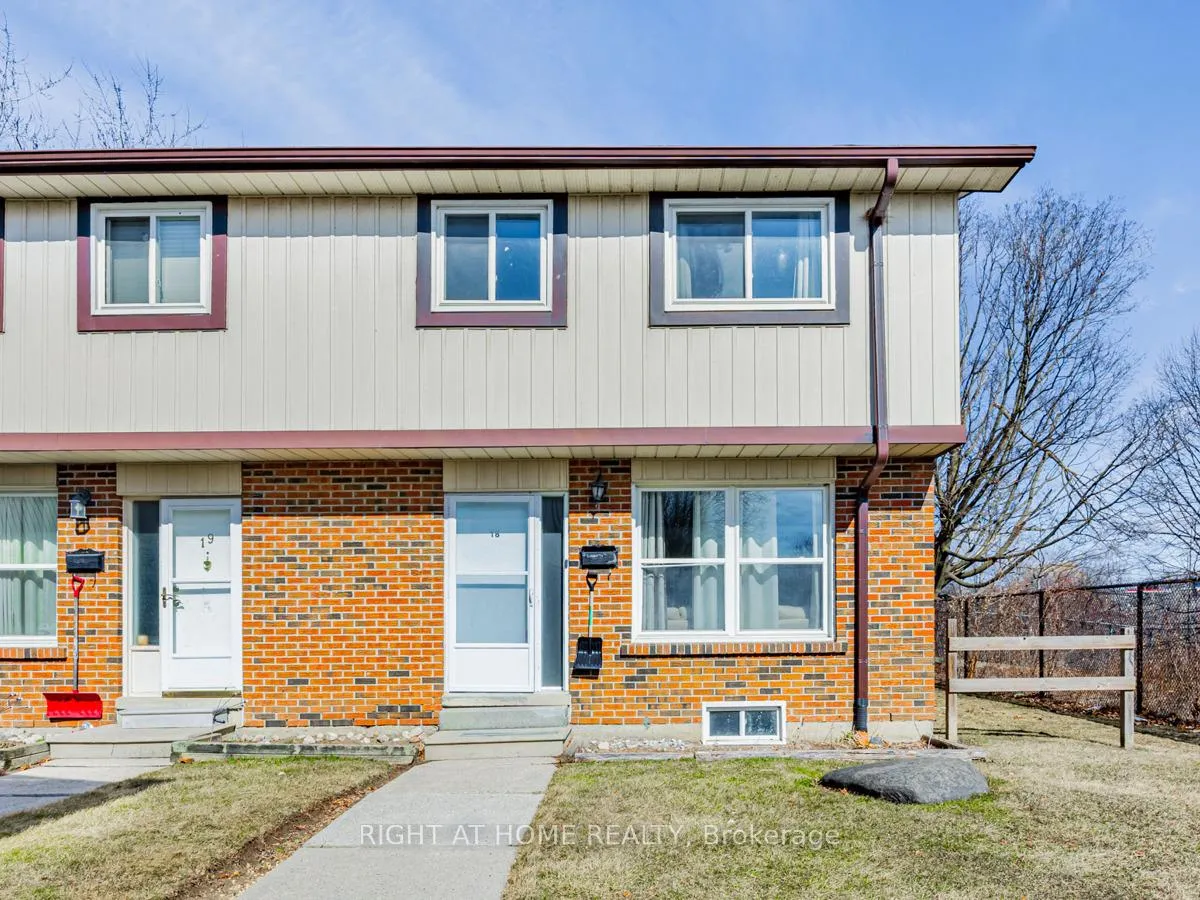 Photo 1 of Unit 18, 1230 Radom Street N, Pickering, Bay Ridges — HOMEH