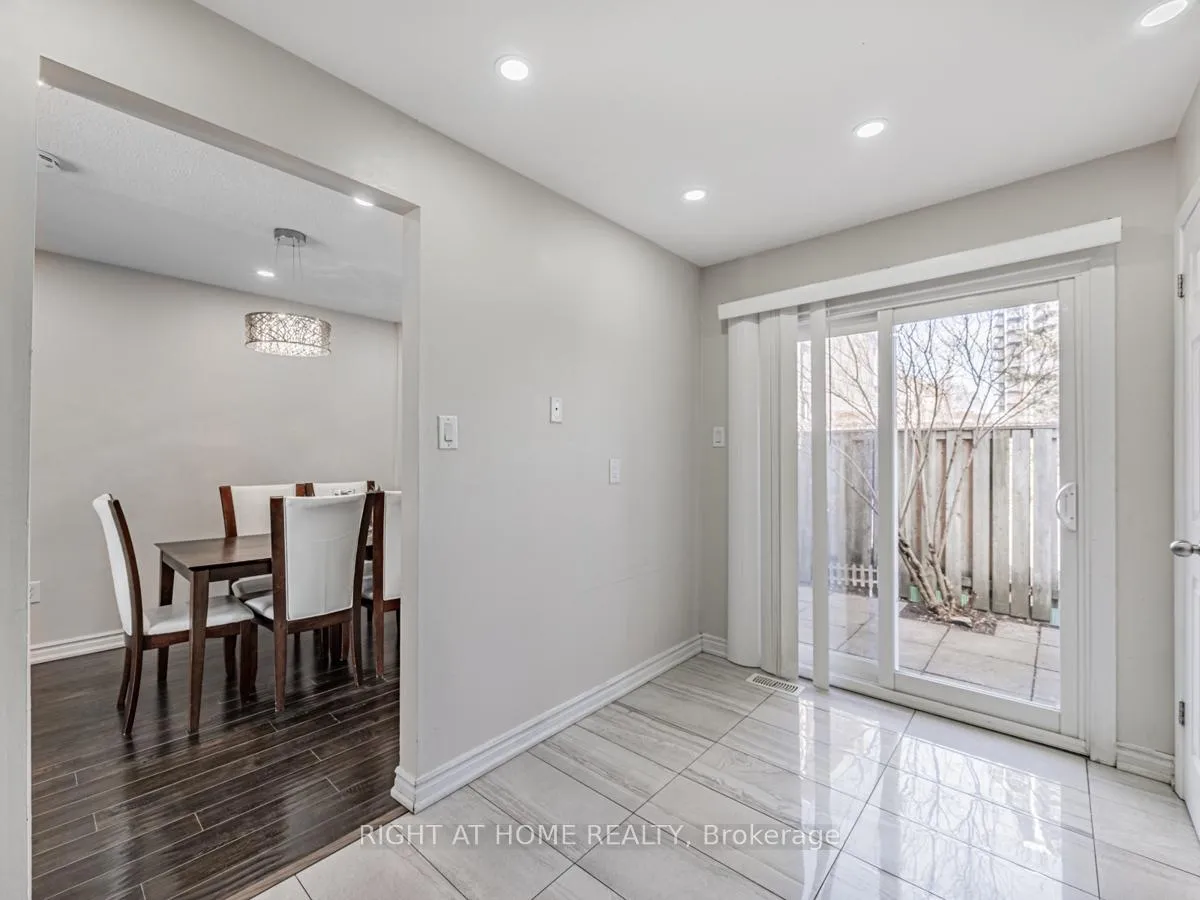 Photo 8 of Unit 18, 1230 Radom Street N, Pickering, Bay Ridges — HOMEH