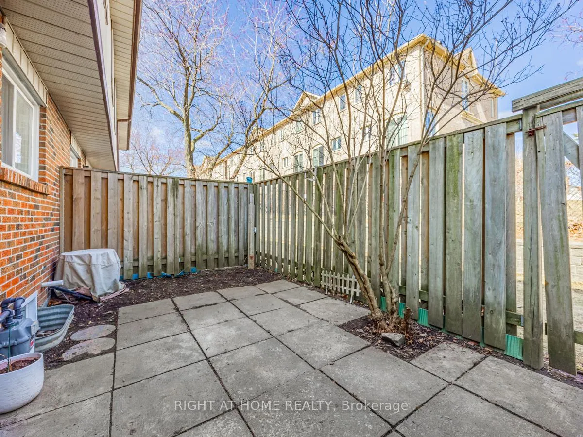 Photo 24 of Unit 18, 1230 Radom Street N, Pickering, Bay Ridges — HOMEH