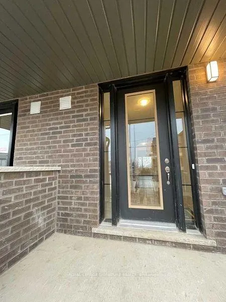 Photo 2 of 72 Freedom Crescent, Hamilton, Mount Hope — HOMEH