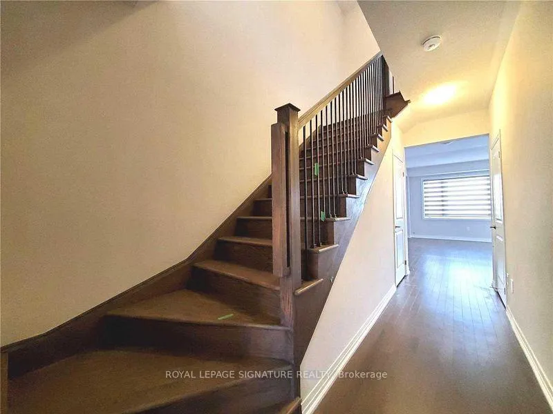 Photo 5 of 72 Freedom Crescent, Hamilton, Mount Hope — HOMEH