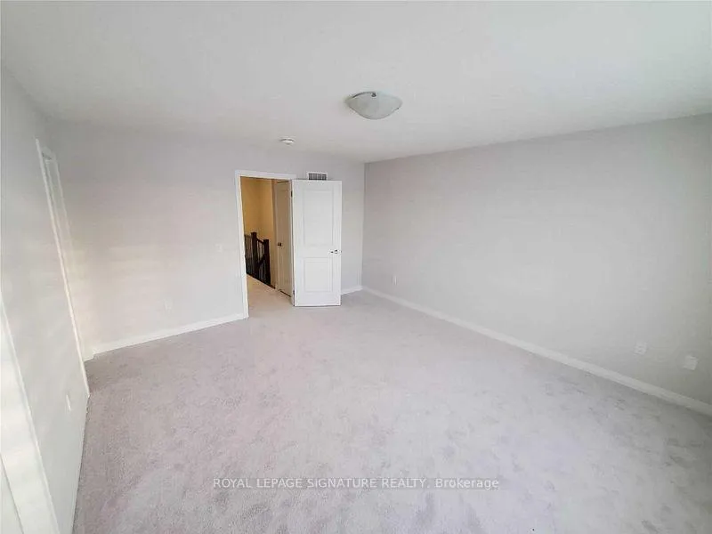 Photo 13 of 72 Freedom Crescent, Hamilton, Mount Hope — HOMEH